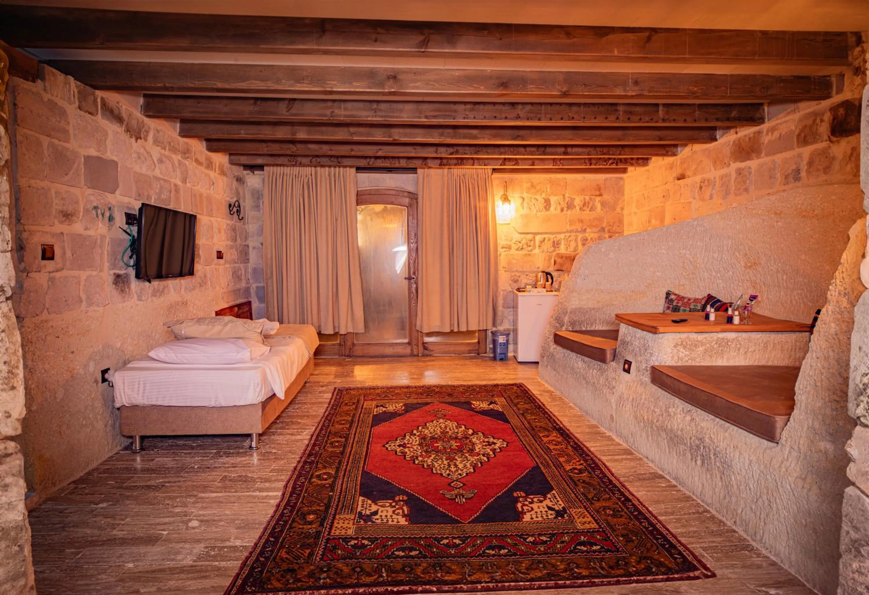 Bed in Sur Cave Hotel