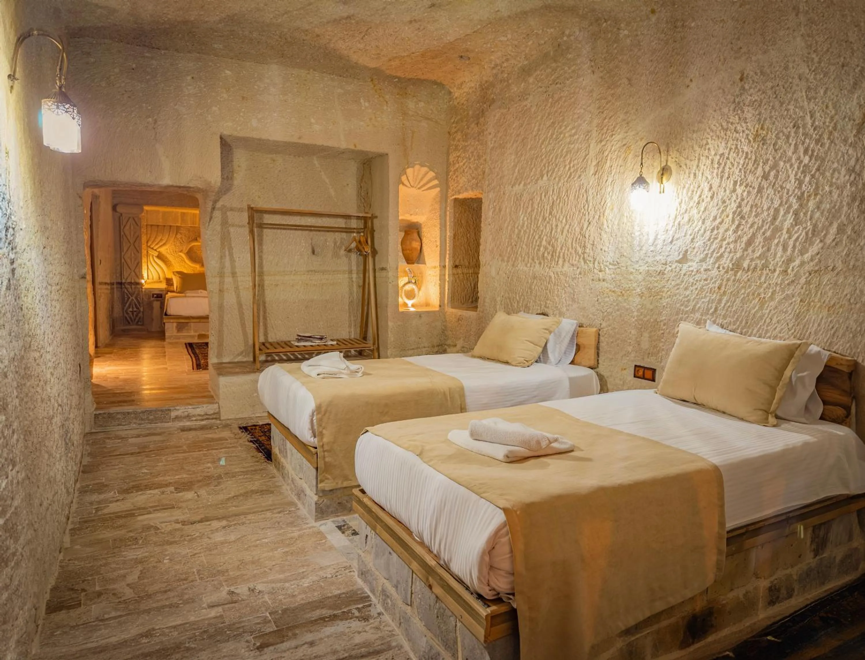 Bed in Sur Cave Hotel