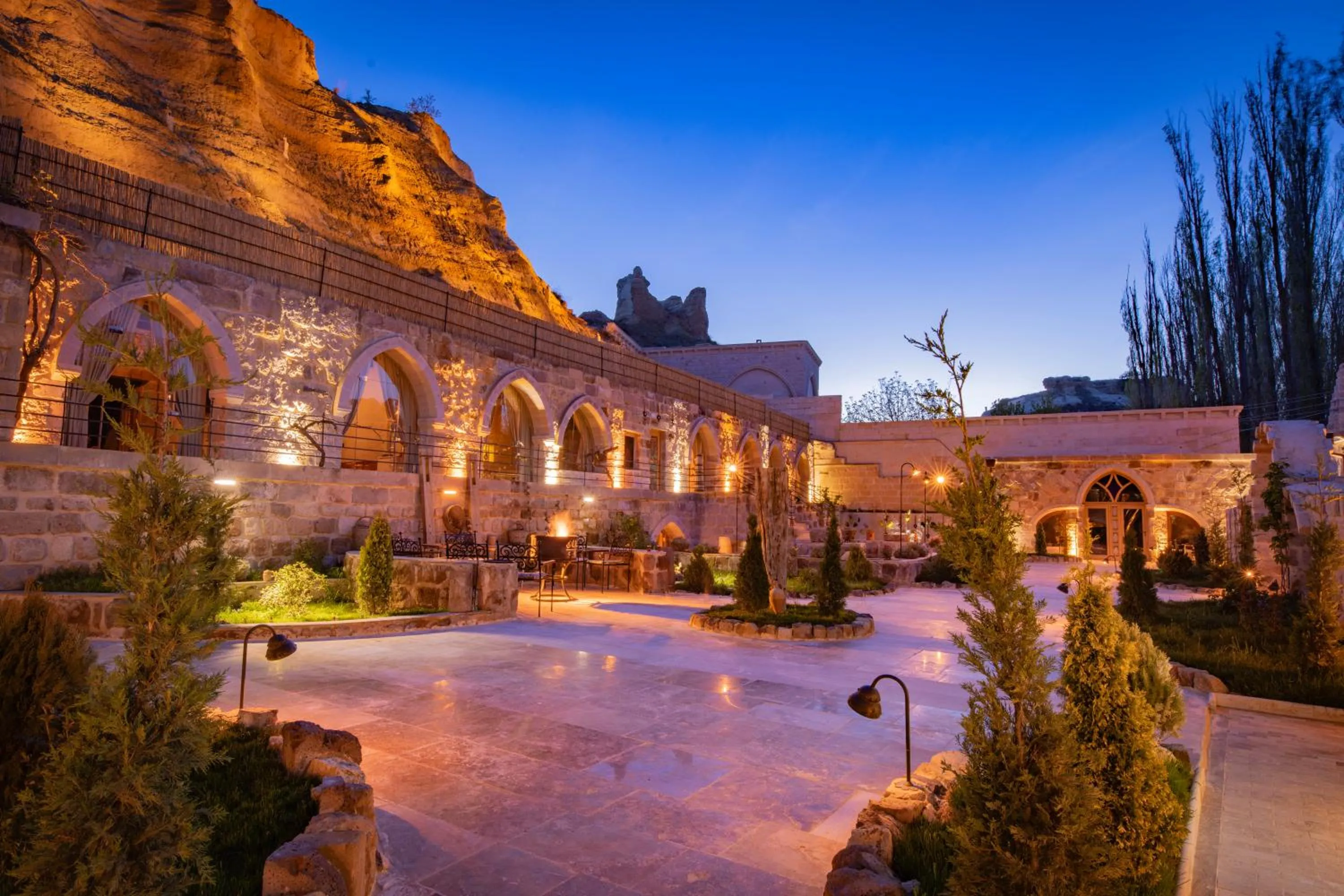 Property building in Sur Cave Hotel