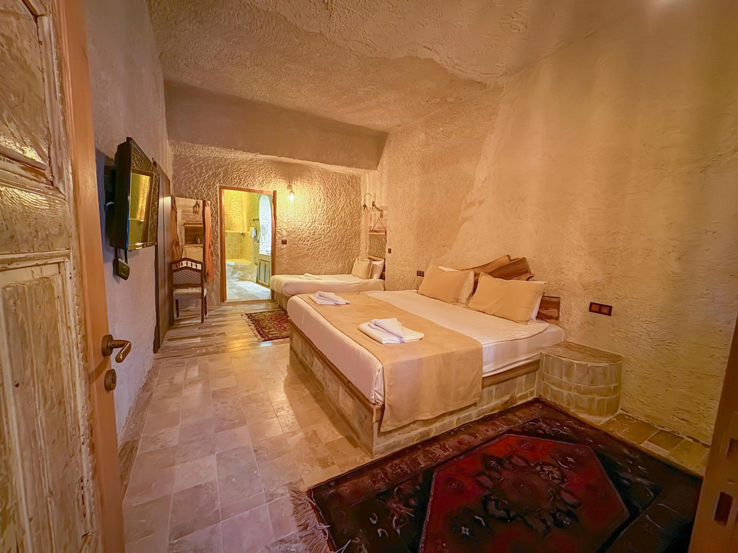 Bed in Sur Cave Hotel