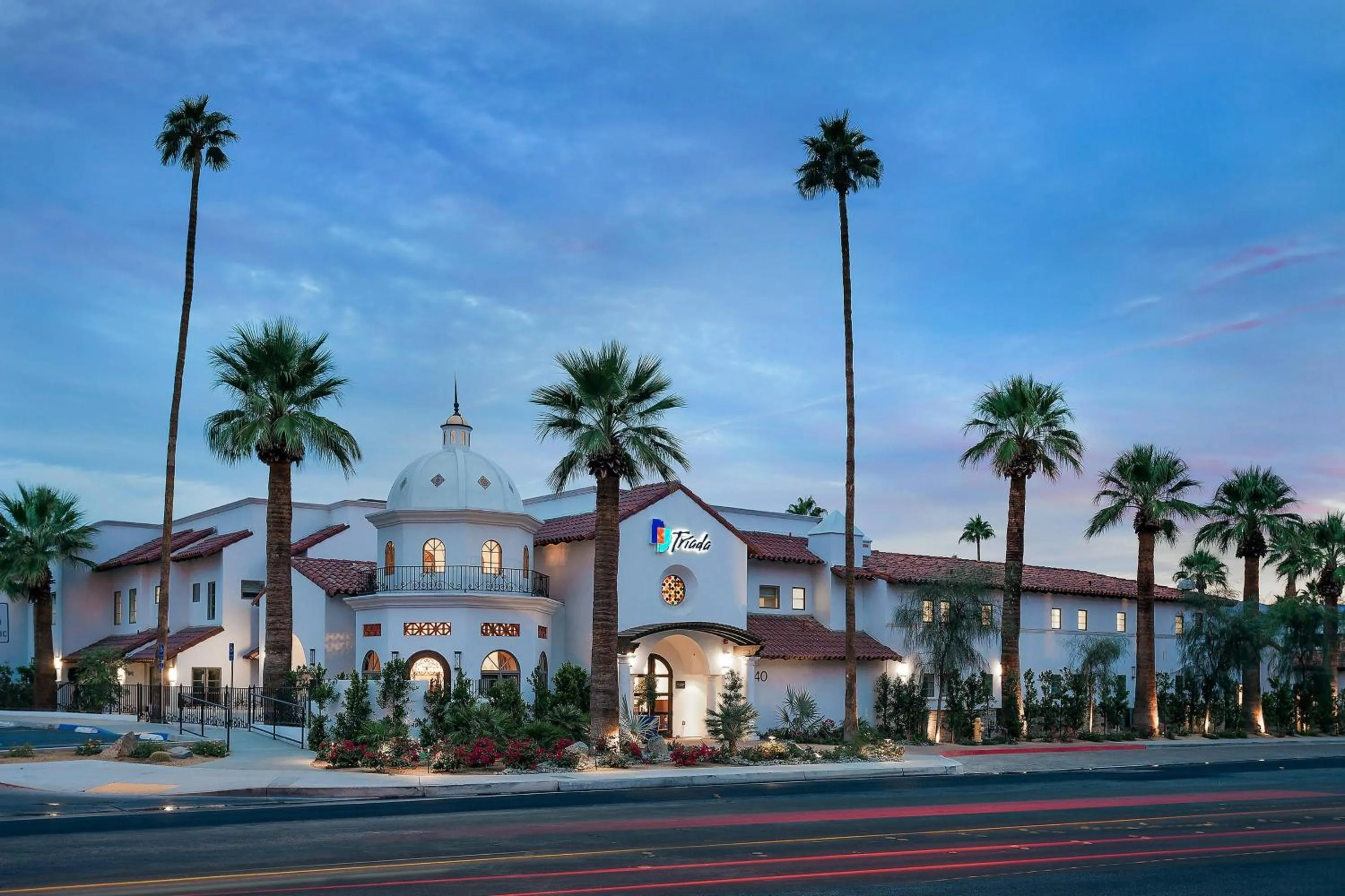 Property building in Triada Palm Springs, Autograph Collection