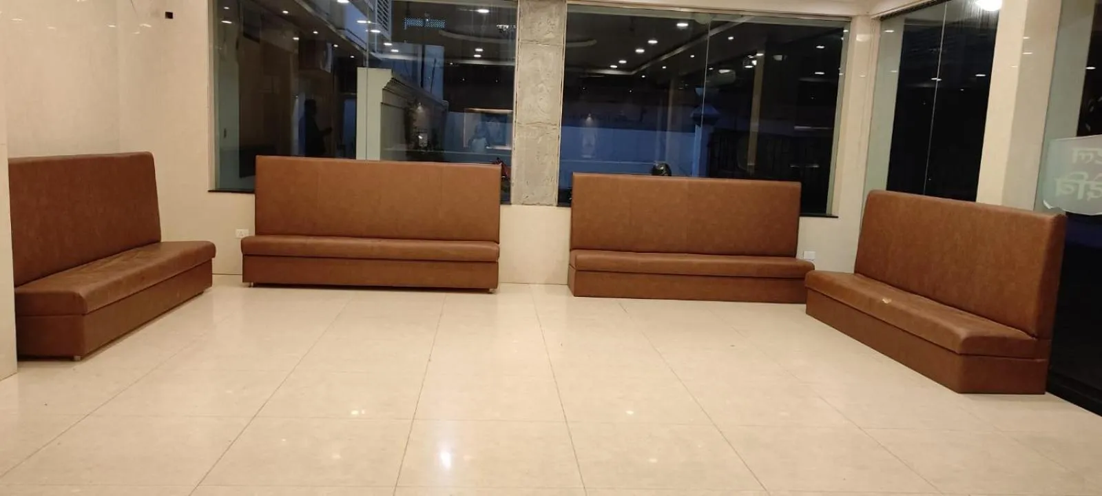 Lobby or reception in Hotel Sri Devi