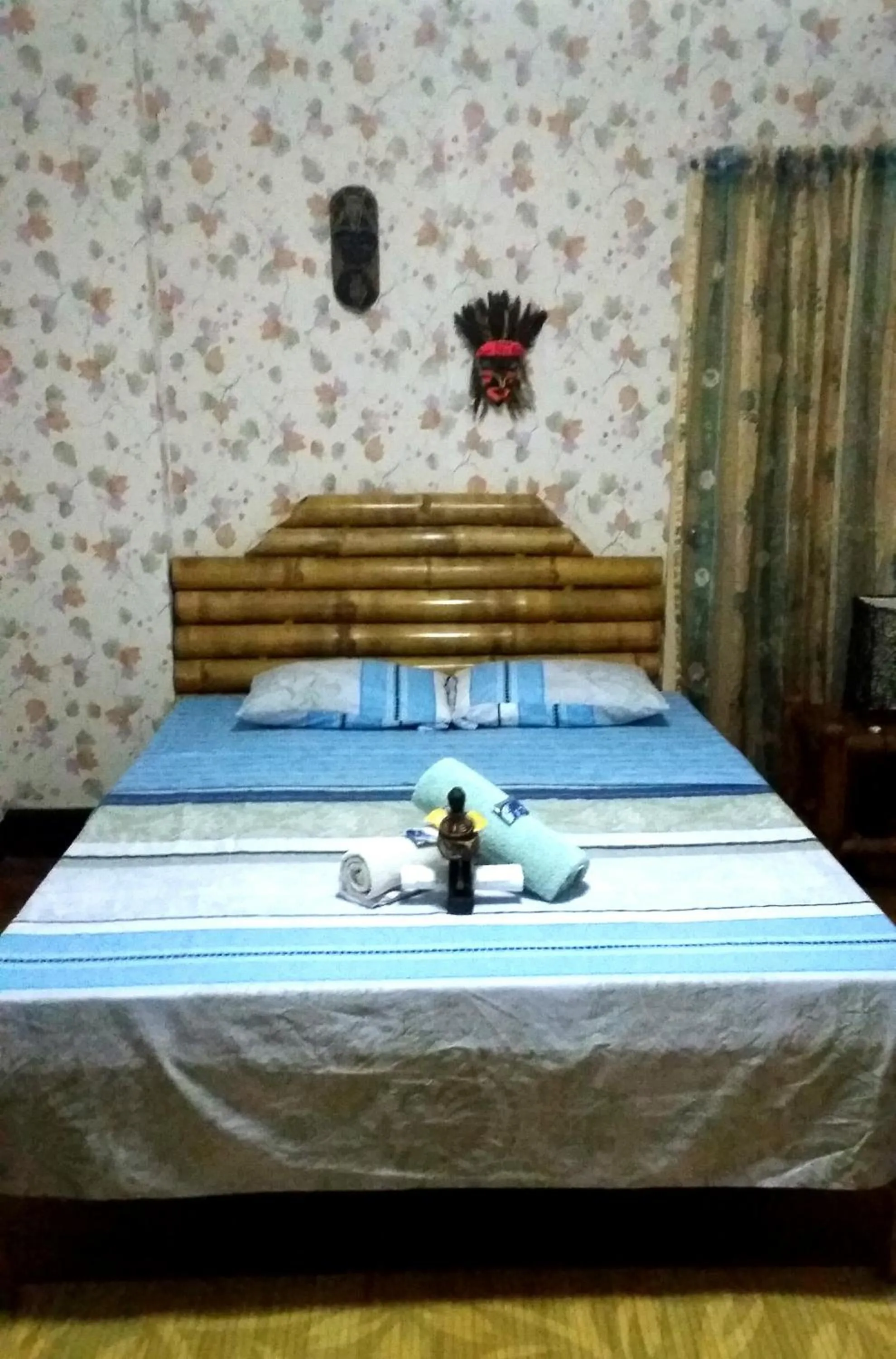 Bed in Bugoy Bikers Hostel