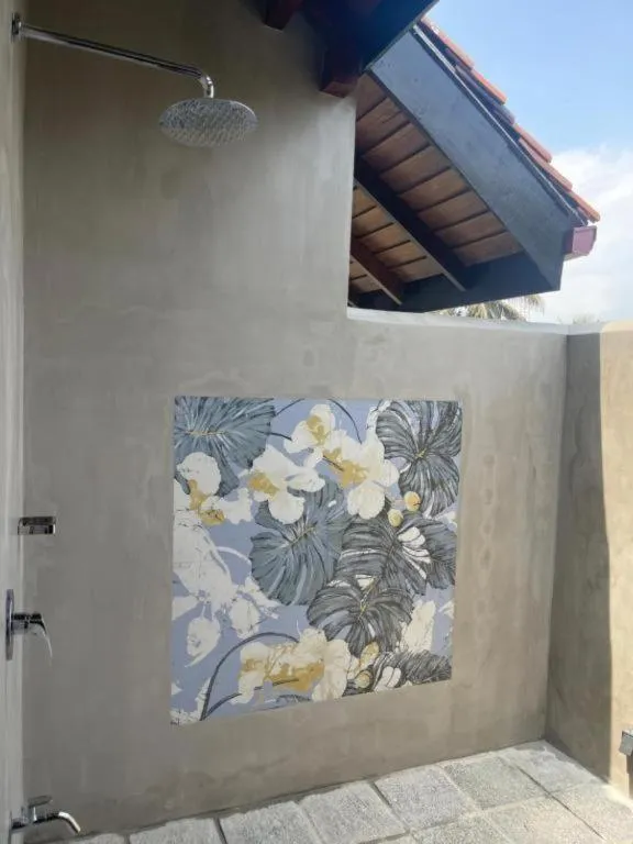 Hibiscus Beach Hotel & Villas