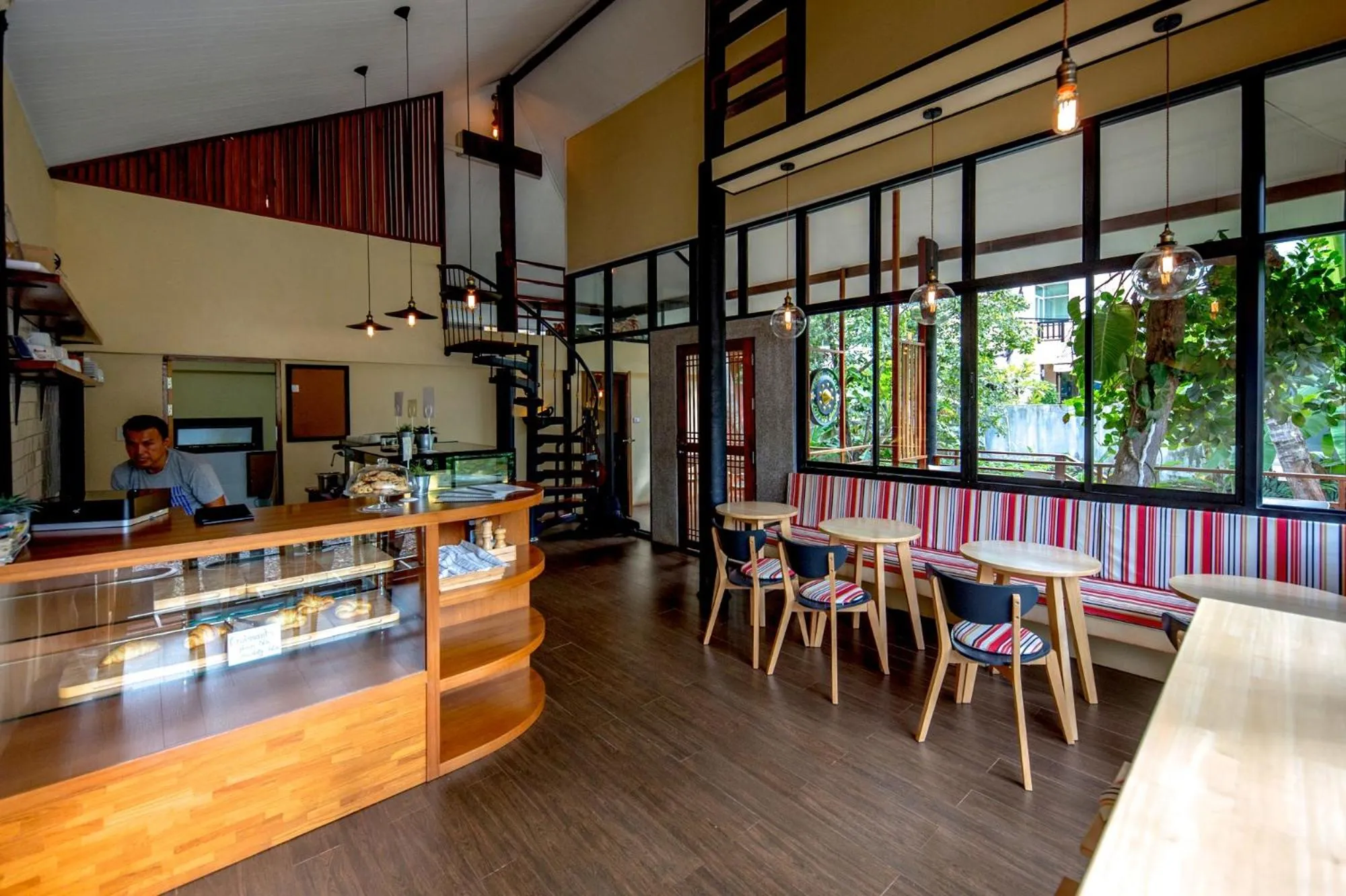 Restaurant/places to eat in Fruit Tree Lodge