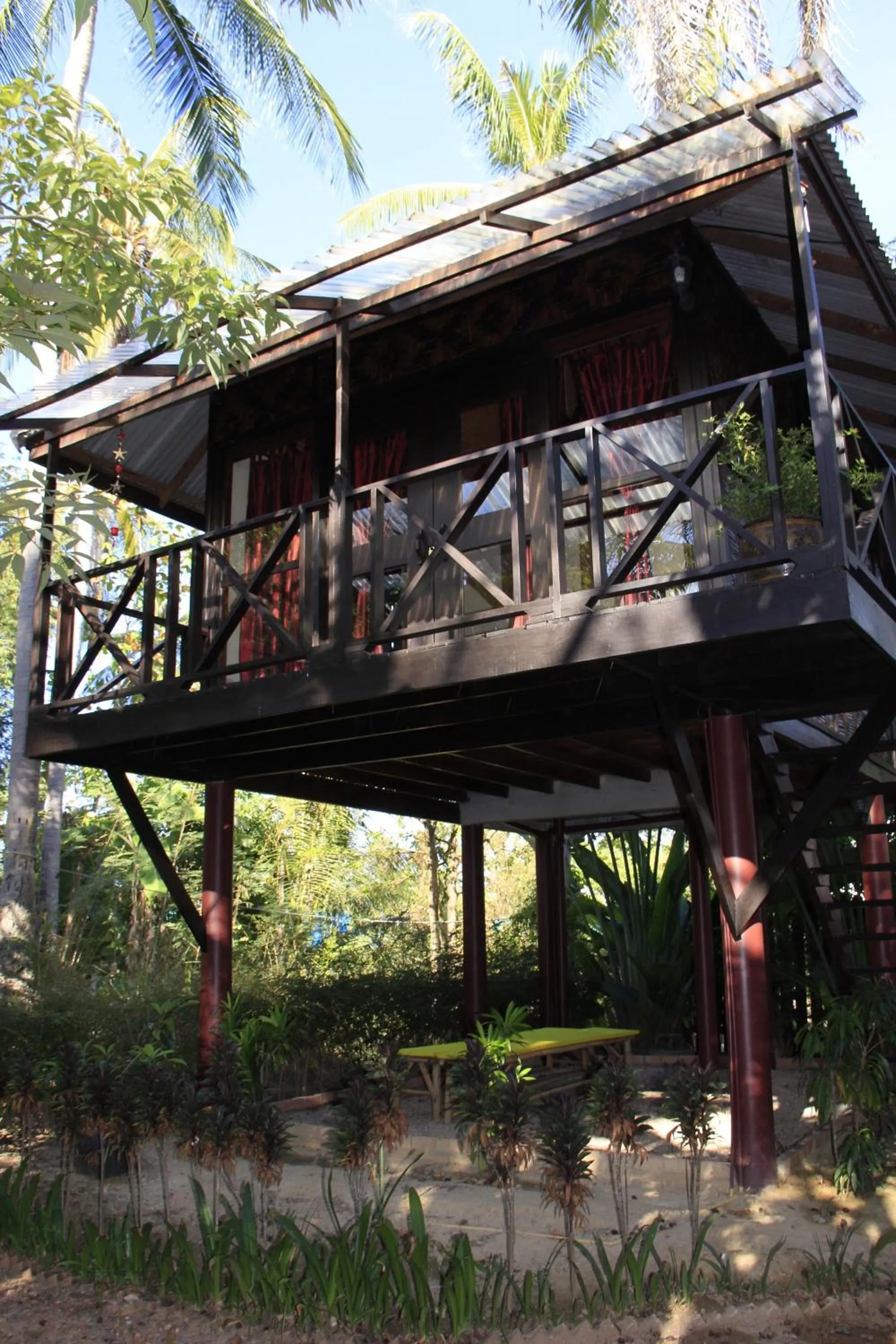 Facade/entrance in Fruit Tree Lodge