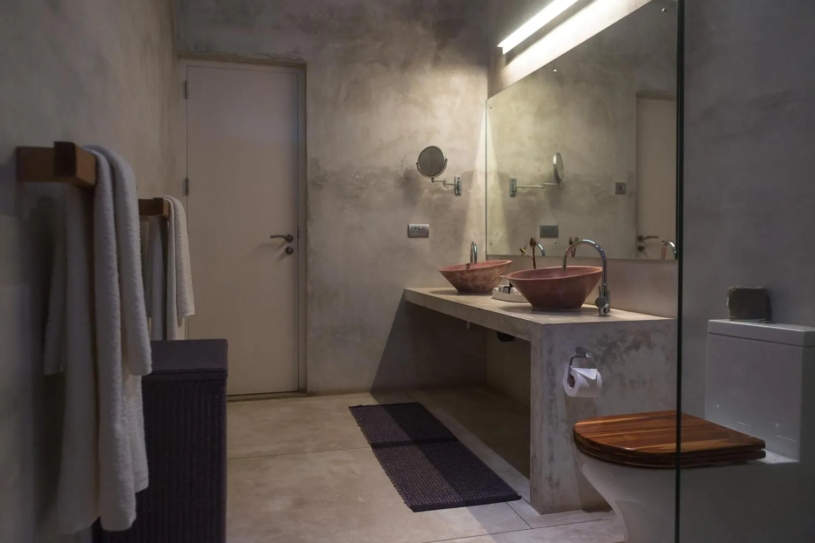 Bathroom in Sri Sharavi Beach Villas & Spa - with 43 metre saltwater infinity pool