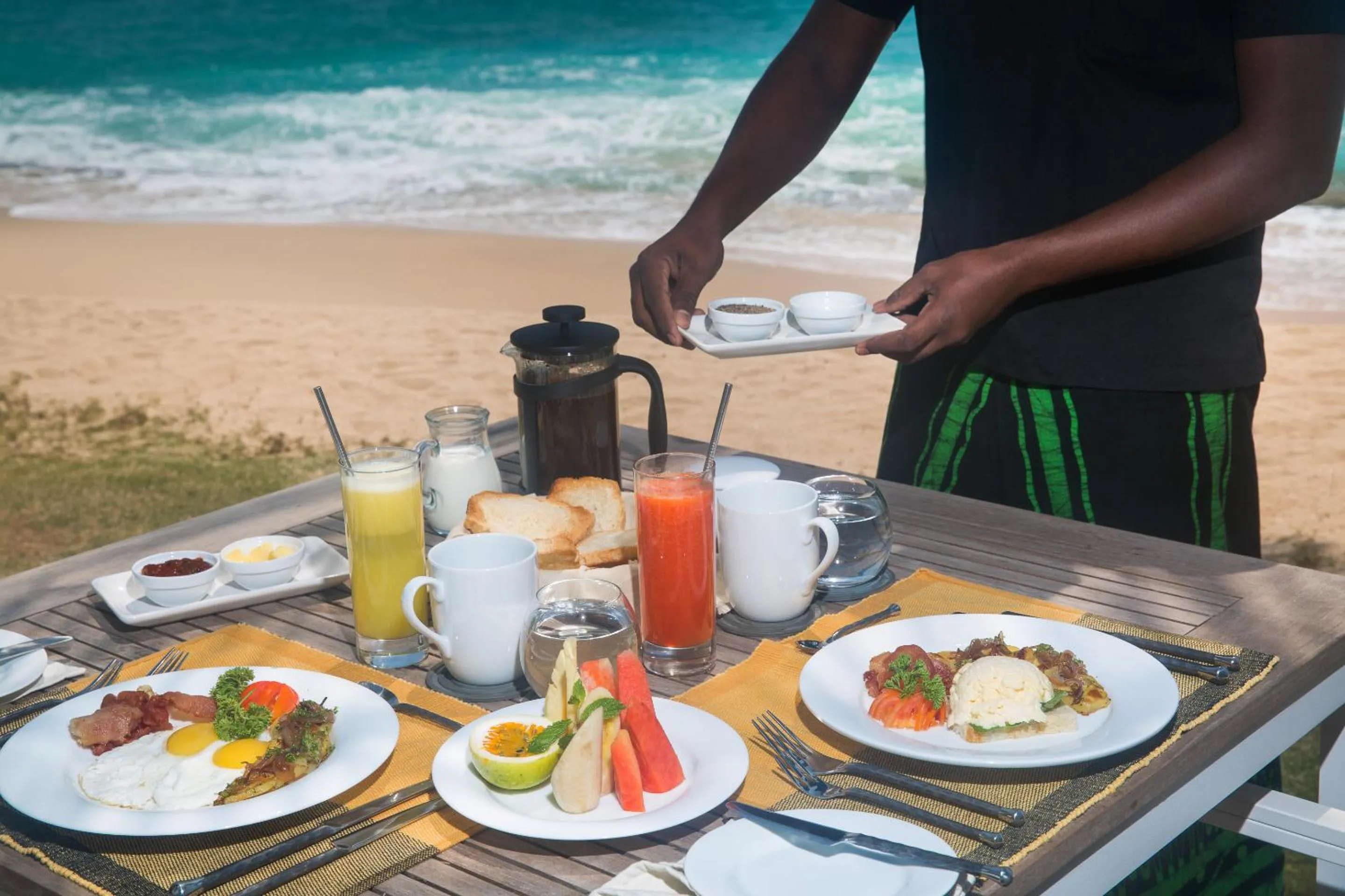 Restaurant/places to eat in Sri Sharavi Beach Villas & Spa - with 43 metre saltwater infinity pool