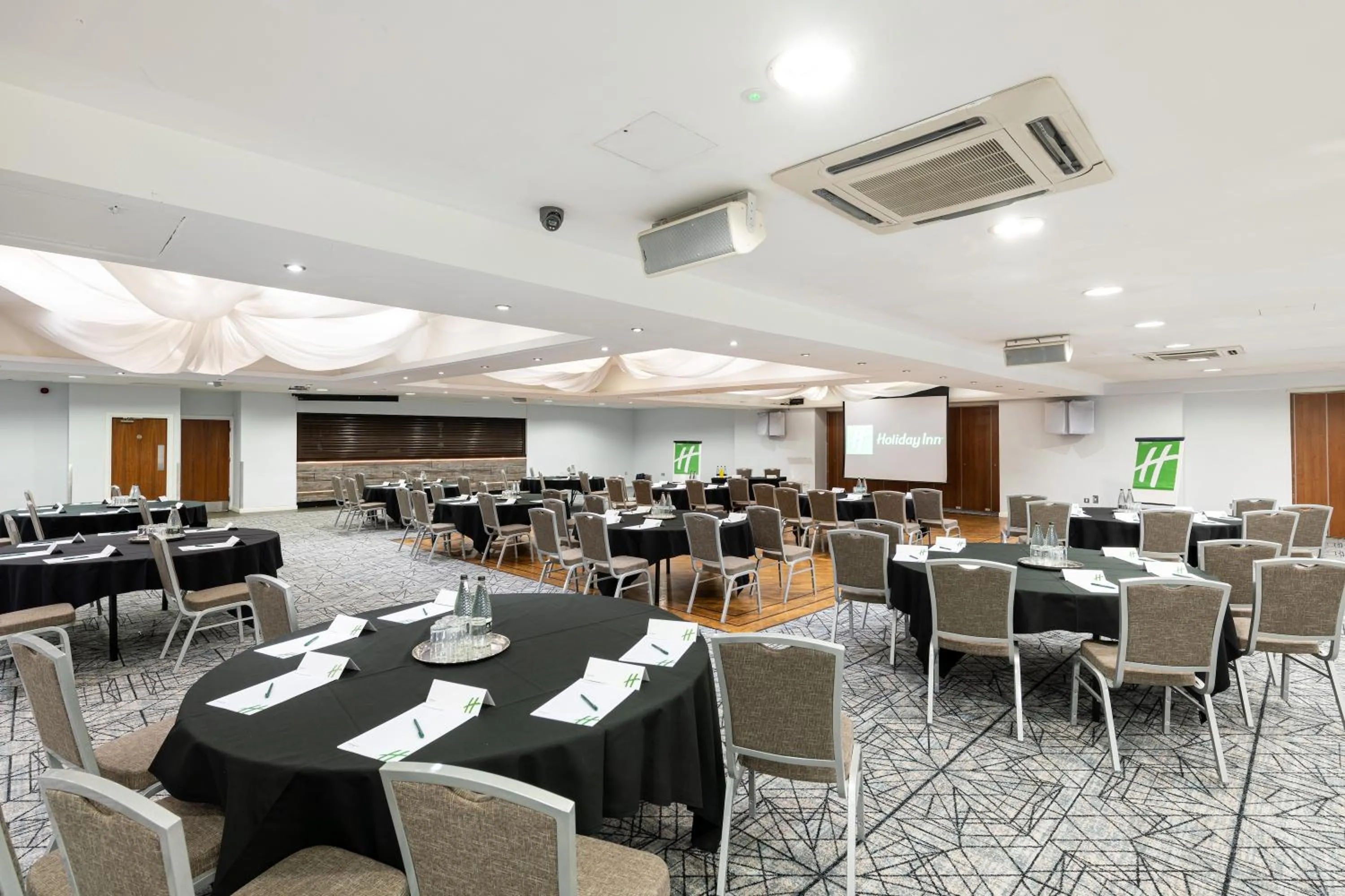 Meeting/conference room in Holiday Inn - Manchester - Oldham by IHG