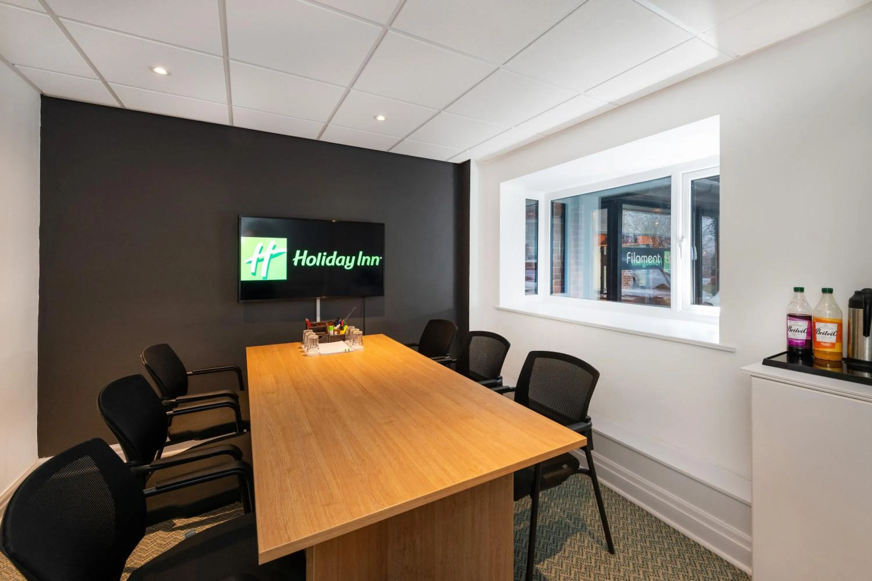 Meeting/conference room in Holiday Inn - Manchester - Oldham by IHG