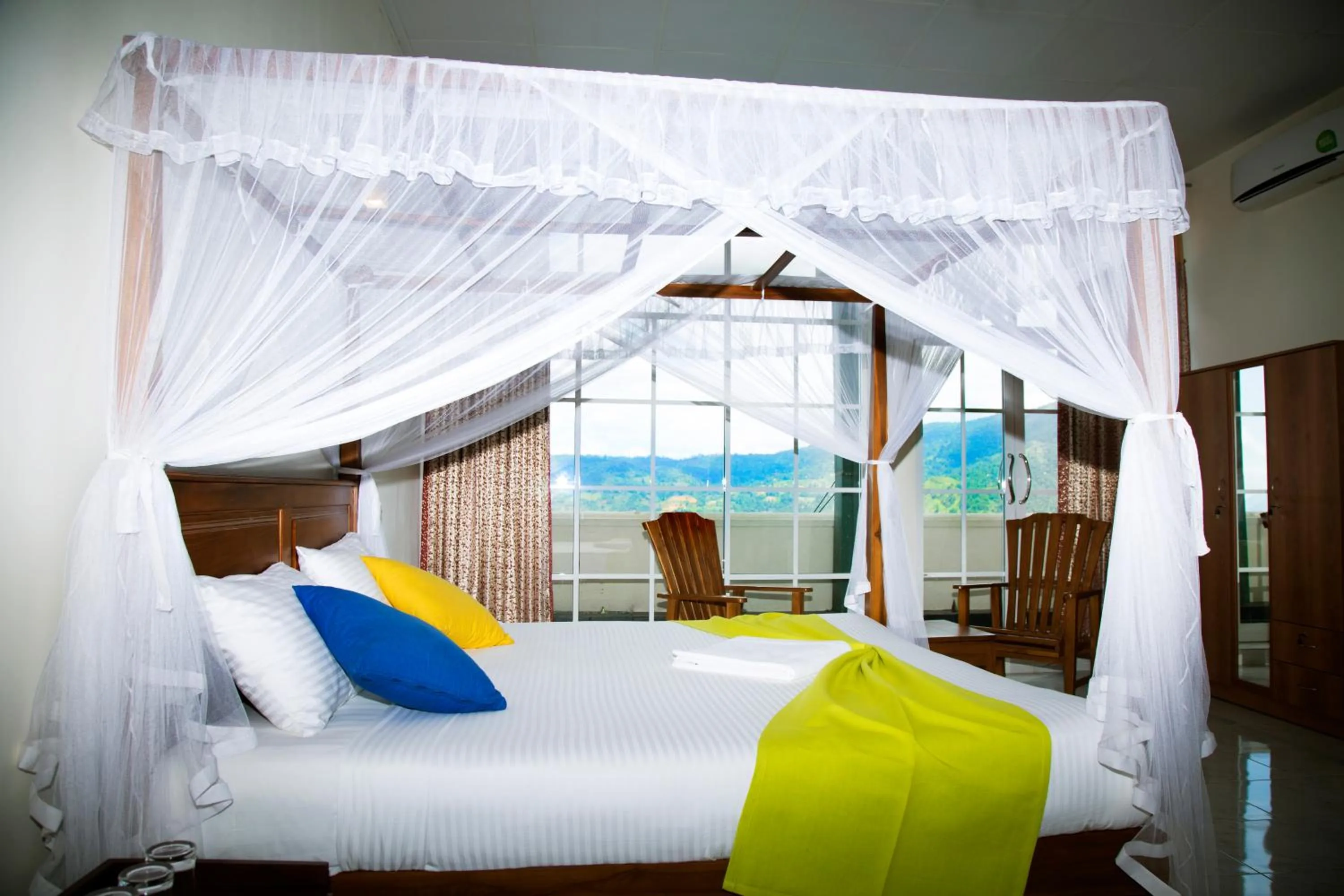 Bed in Auslink Hotel