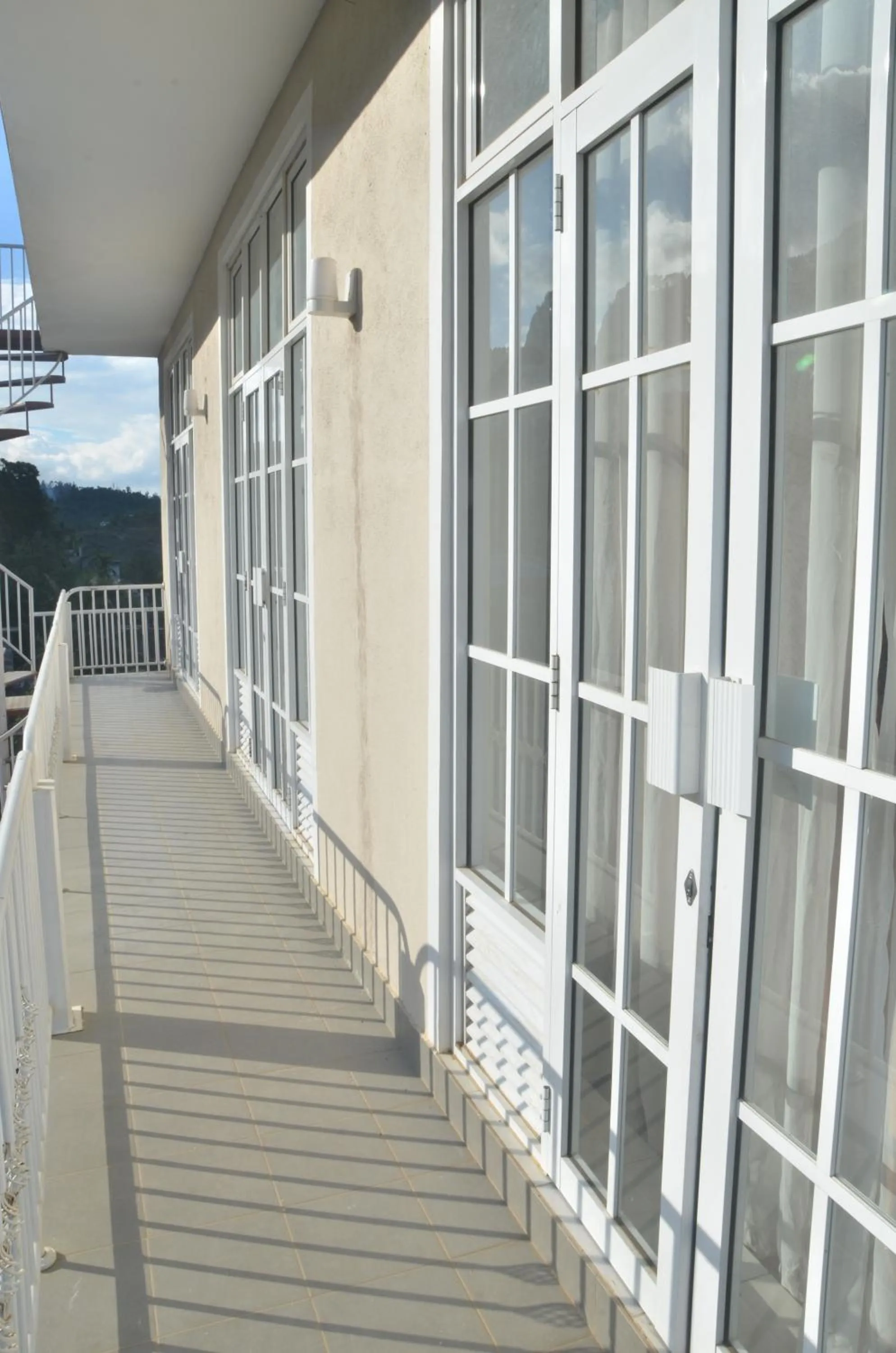 Property building in Auslink Hotel