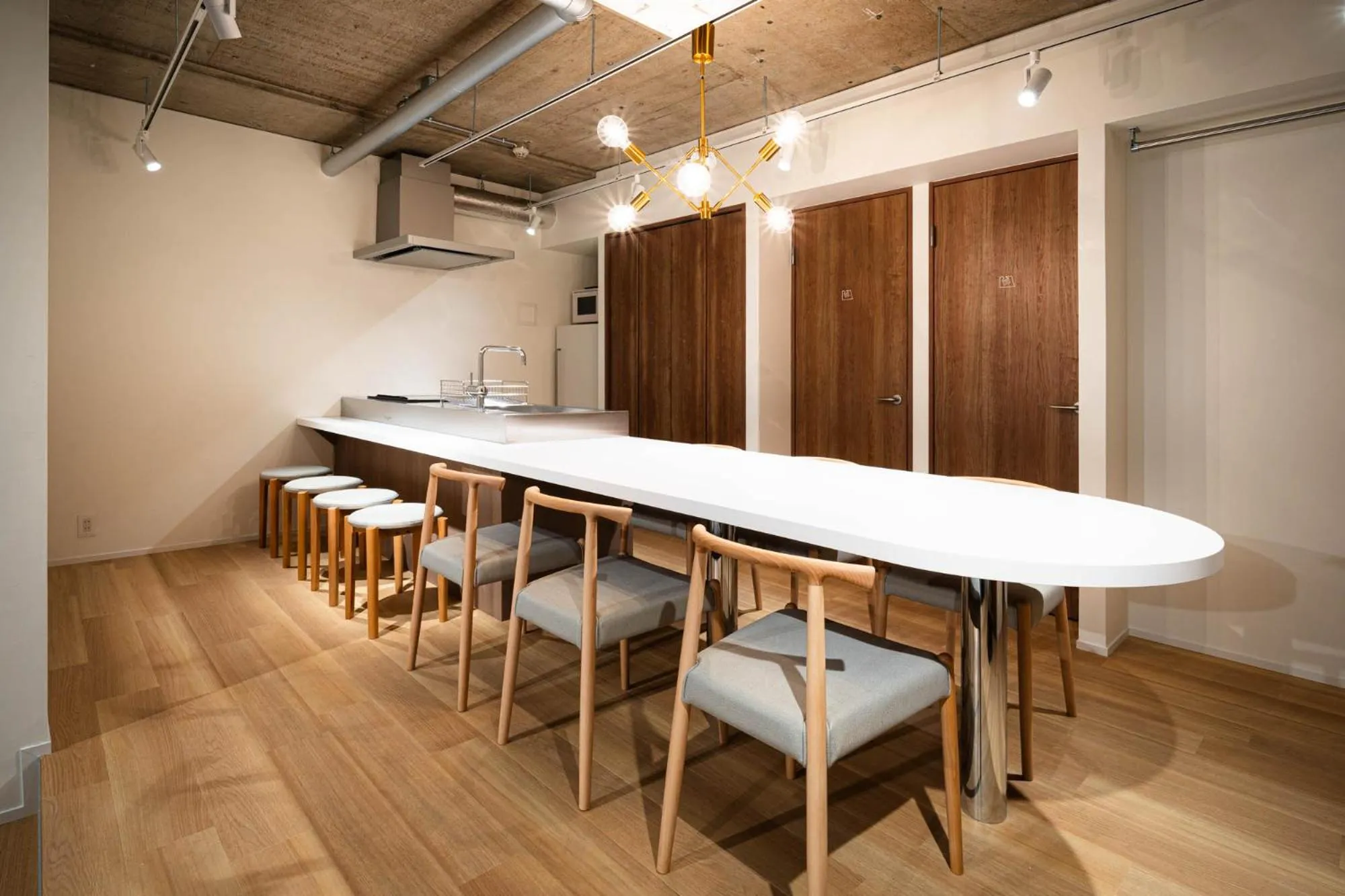 Dining area in MANGA ART HOTEL, BAKUROCHO