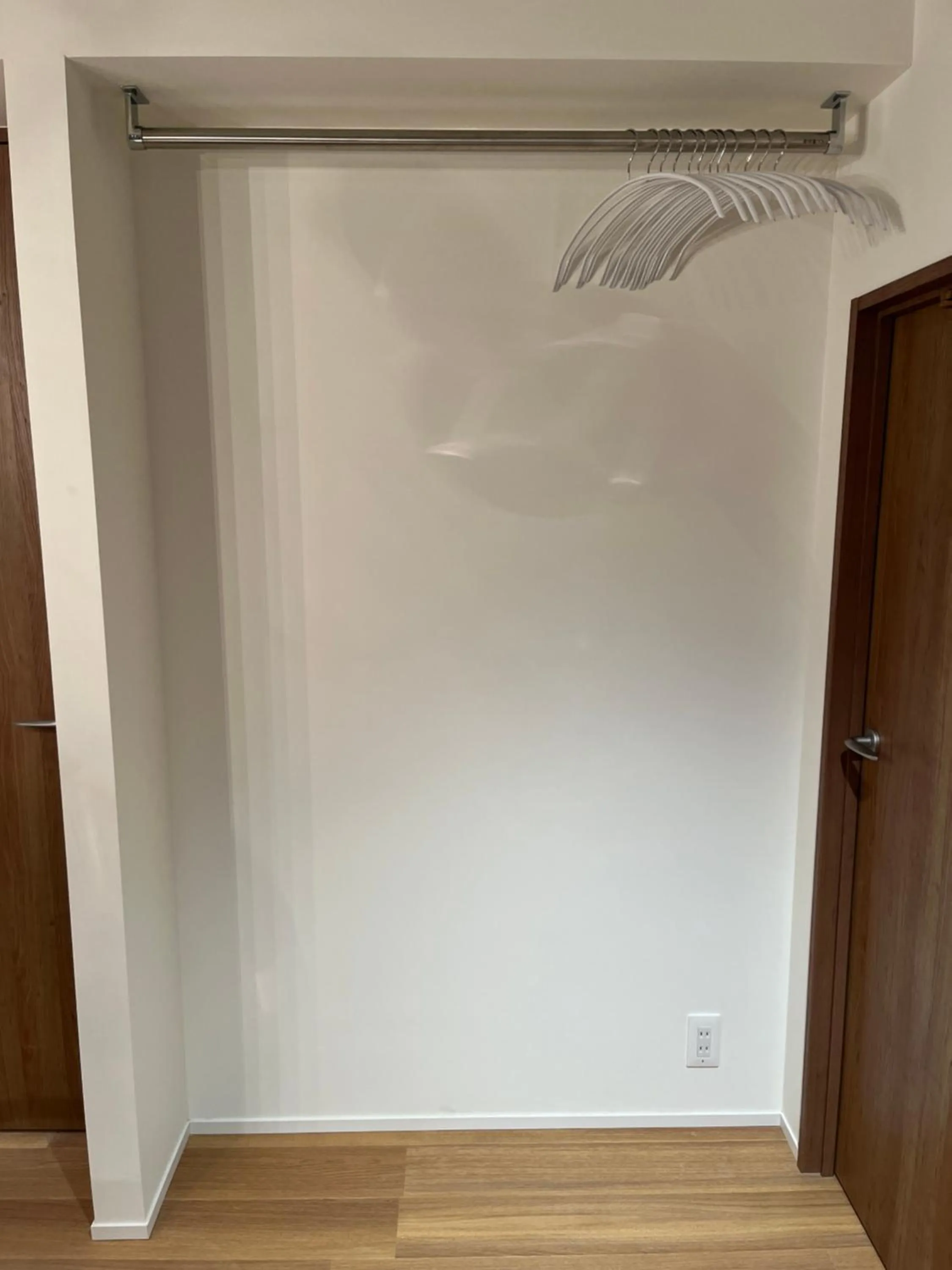 wardrobe in MANGA ART HOTEL, BAKUROCHO