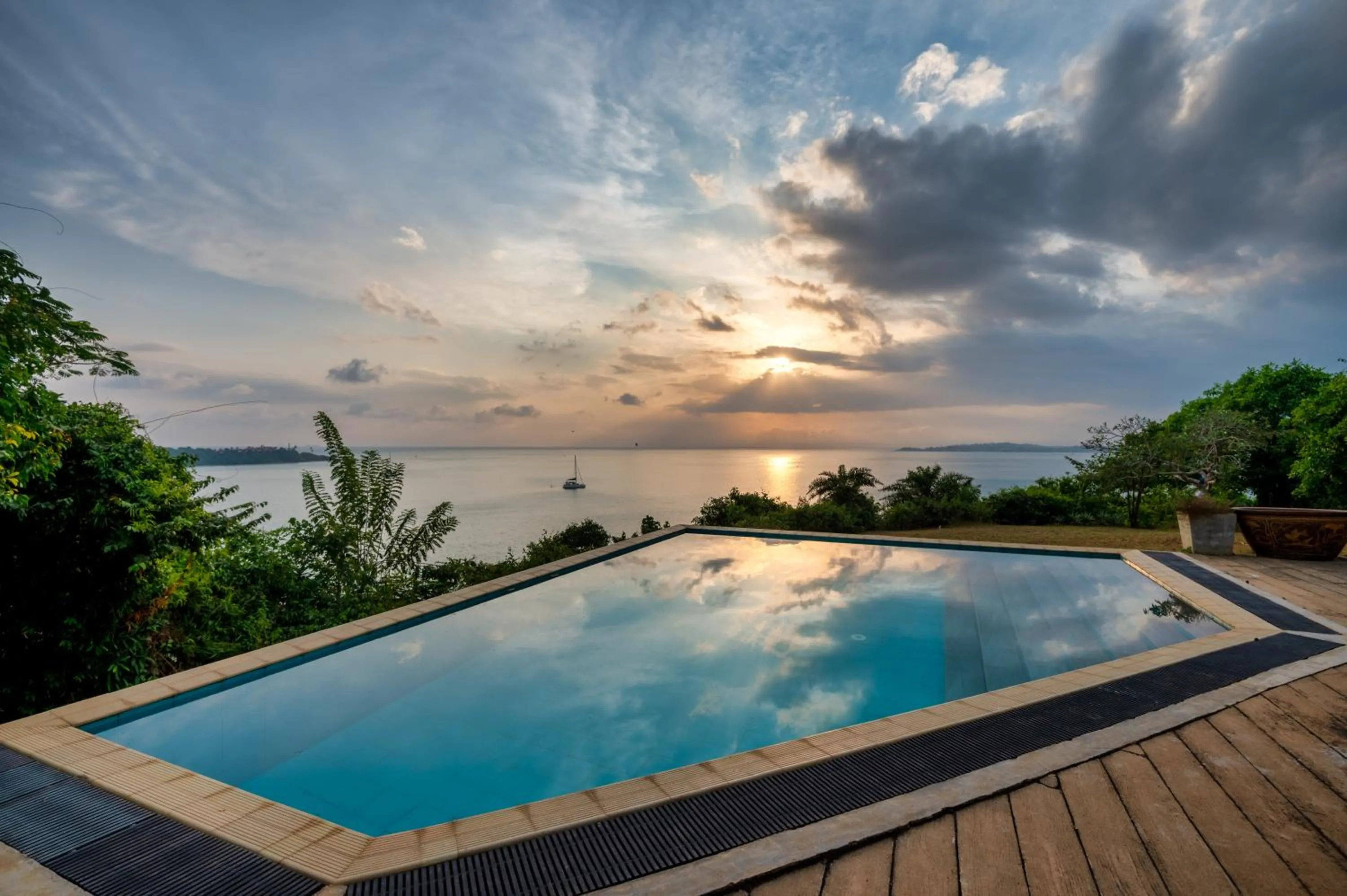 Pool view in Redcliffs, Mirissa by The Serendipity Collection