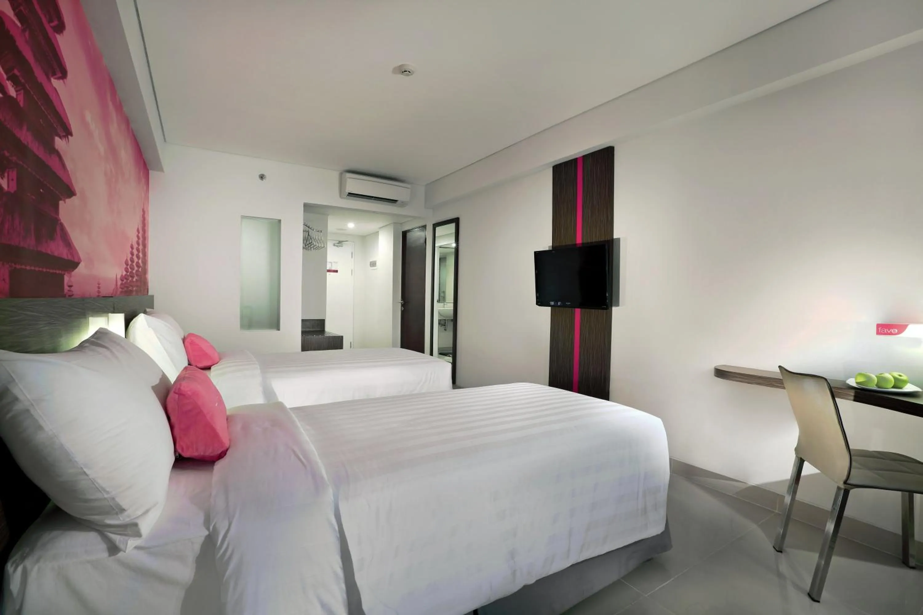 Bed in favehotel Sunset Seminyak