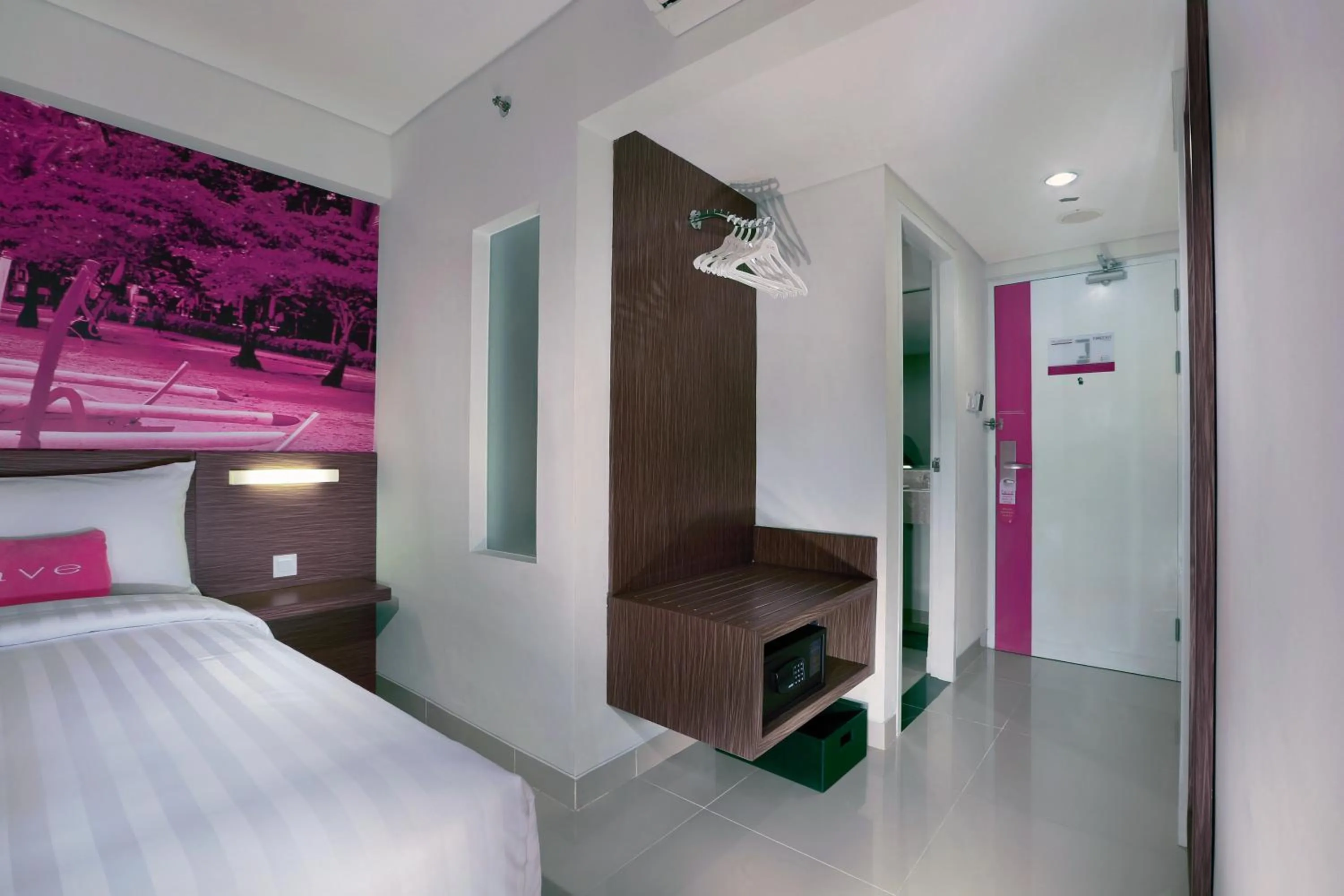 Bedroom, Bed in favehotel Sunset Seminyak