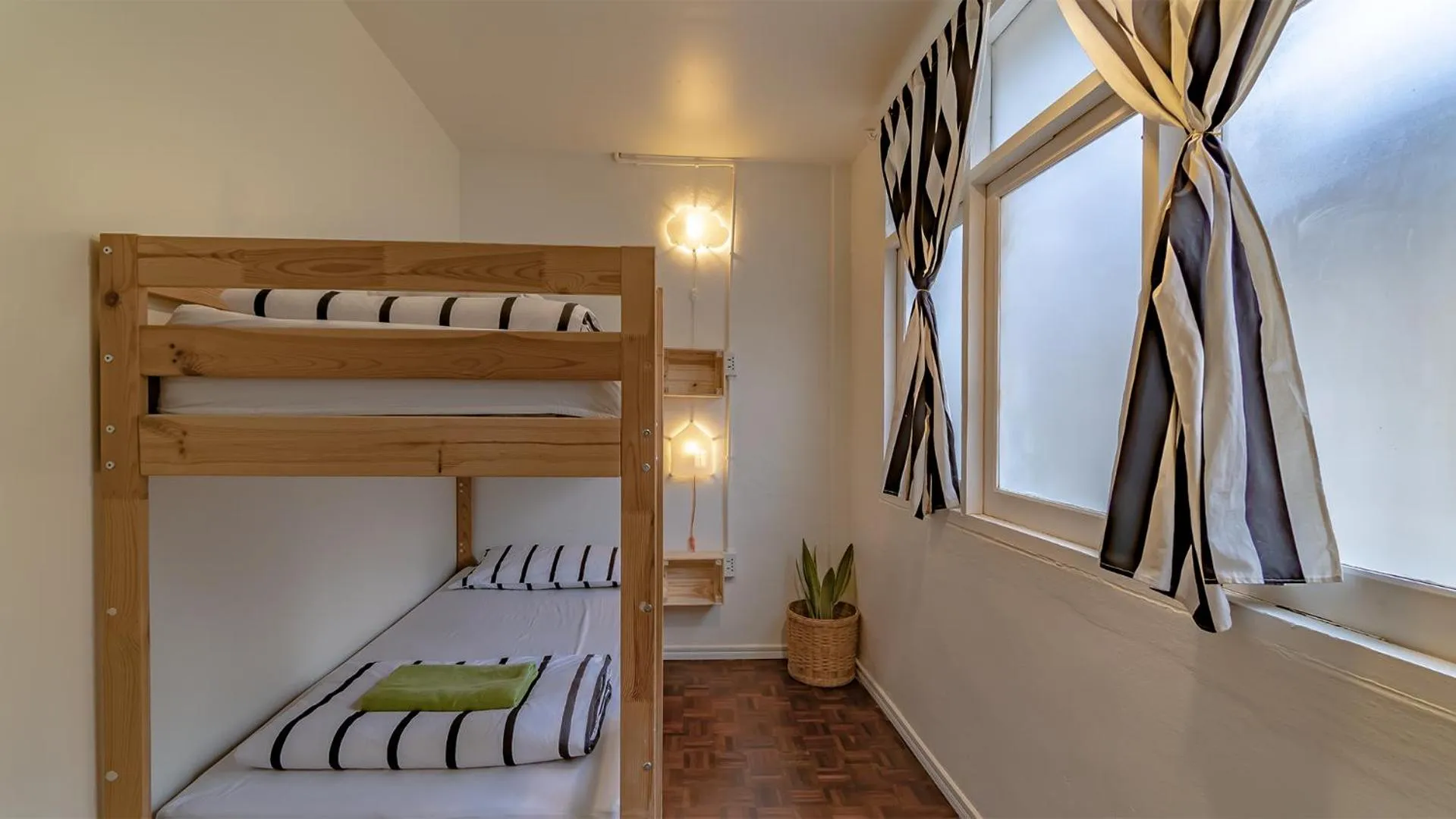 Bedroom, Bed in Cooper