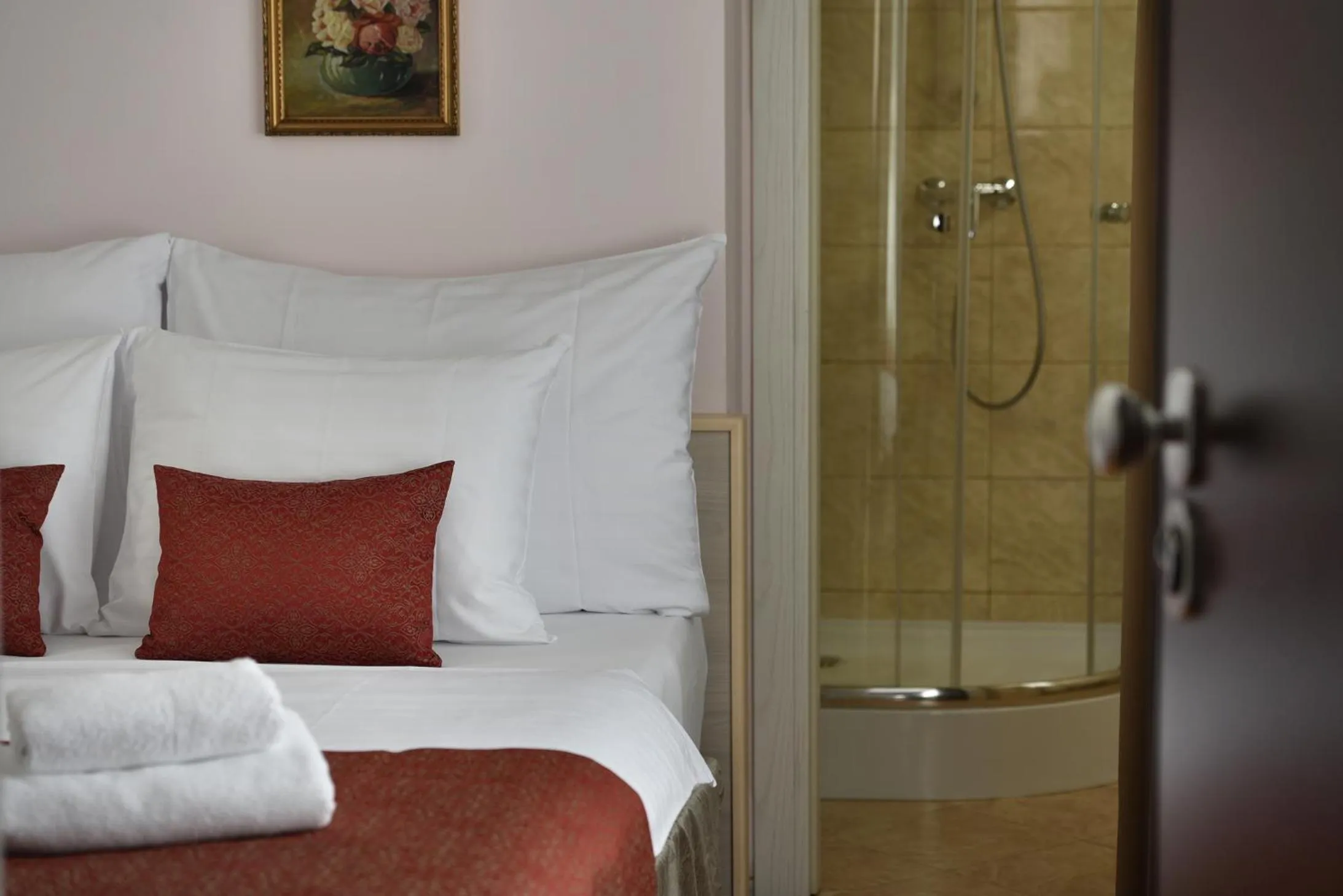 Shower, Bed in Boutique Residence by Little King