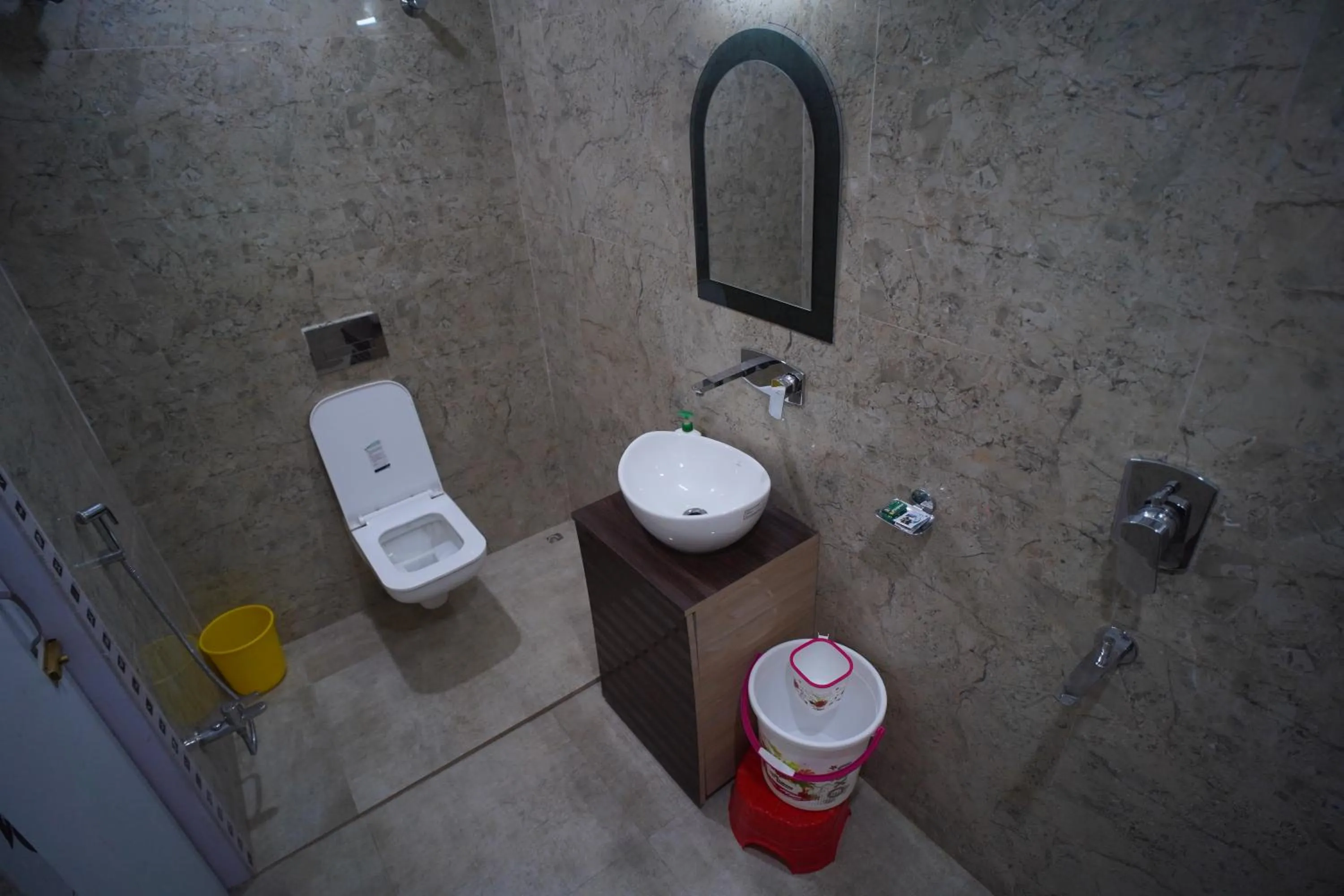 Shower in Hotel Asha Inn