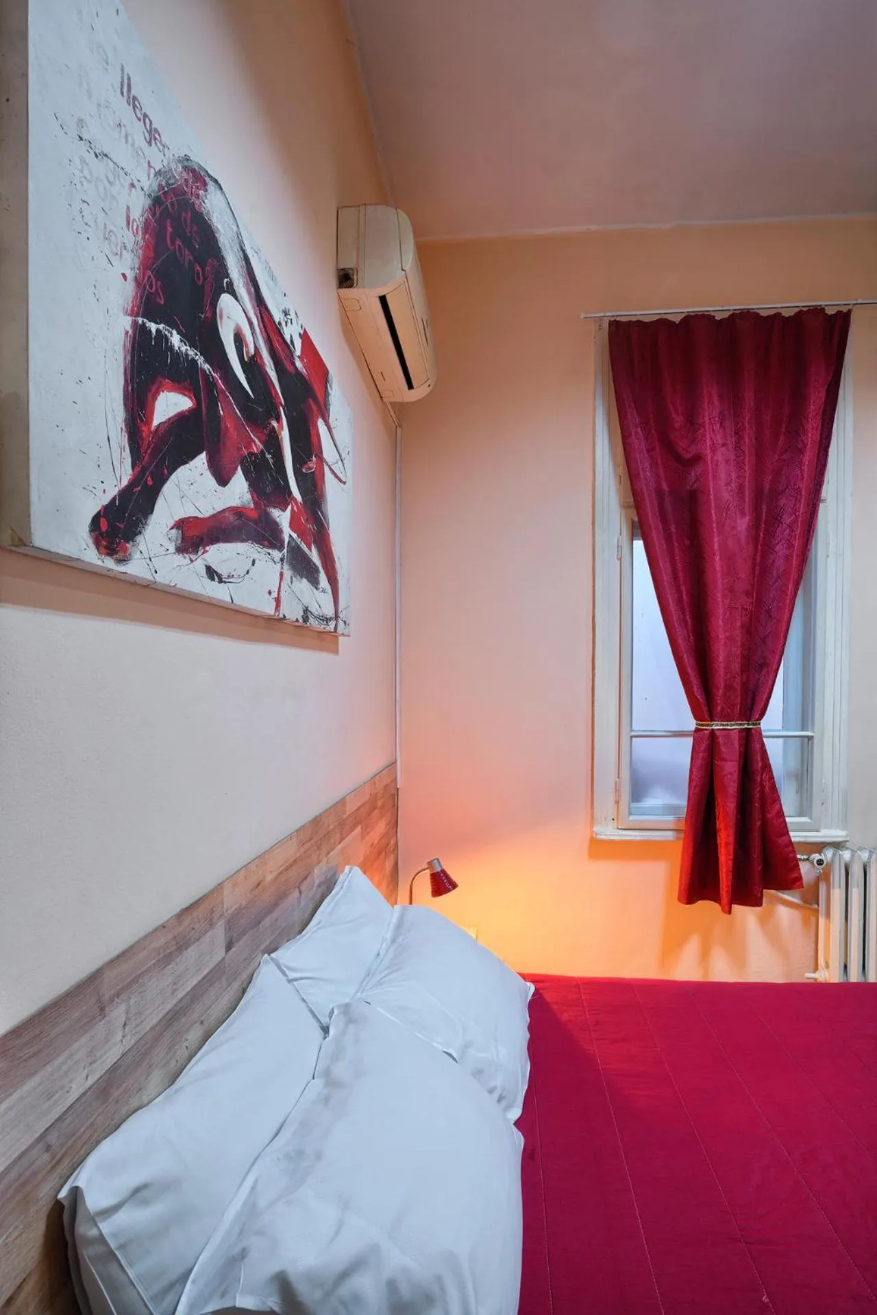 Photo of the whole room, Bed in Guesthouse32