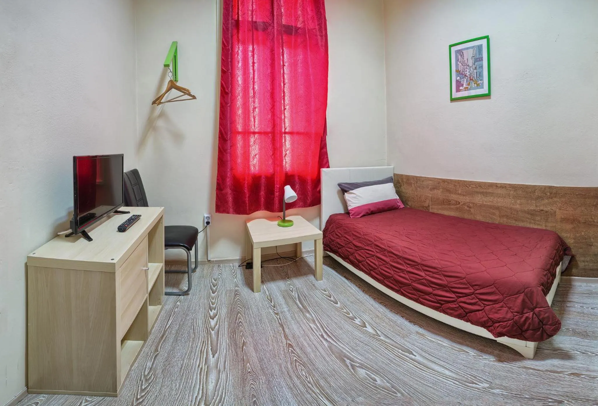 Photo of the whole room, Bed in Guesthouse32