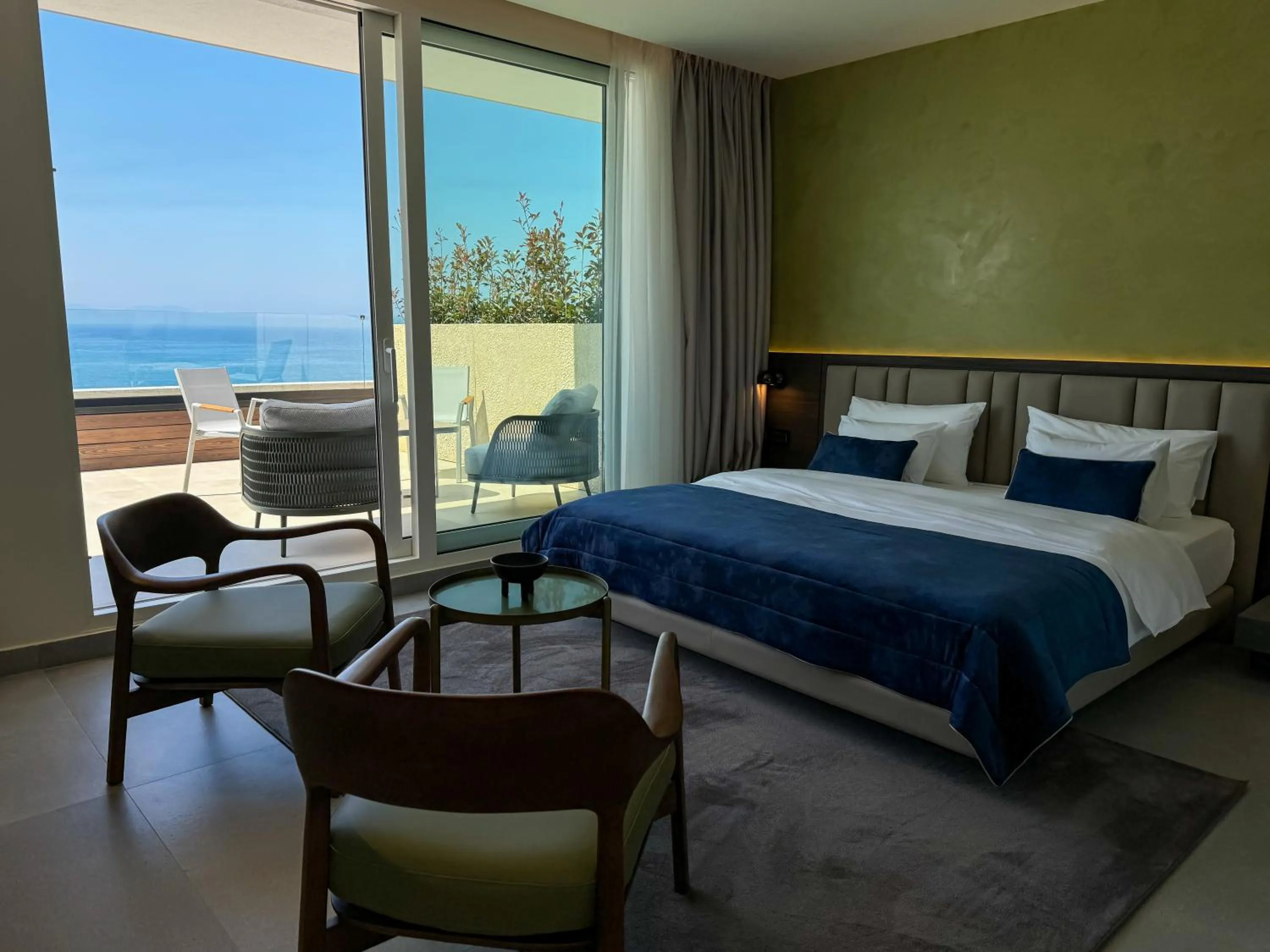 Bed in Abi's Hotel & SPA Vlore