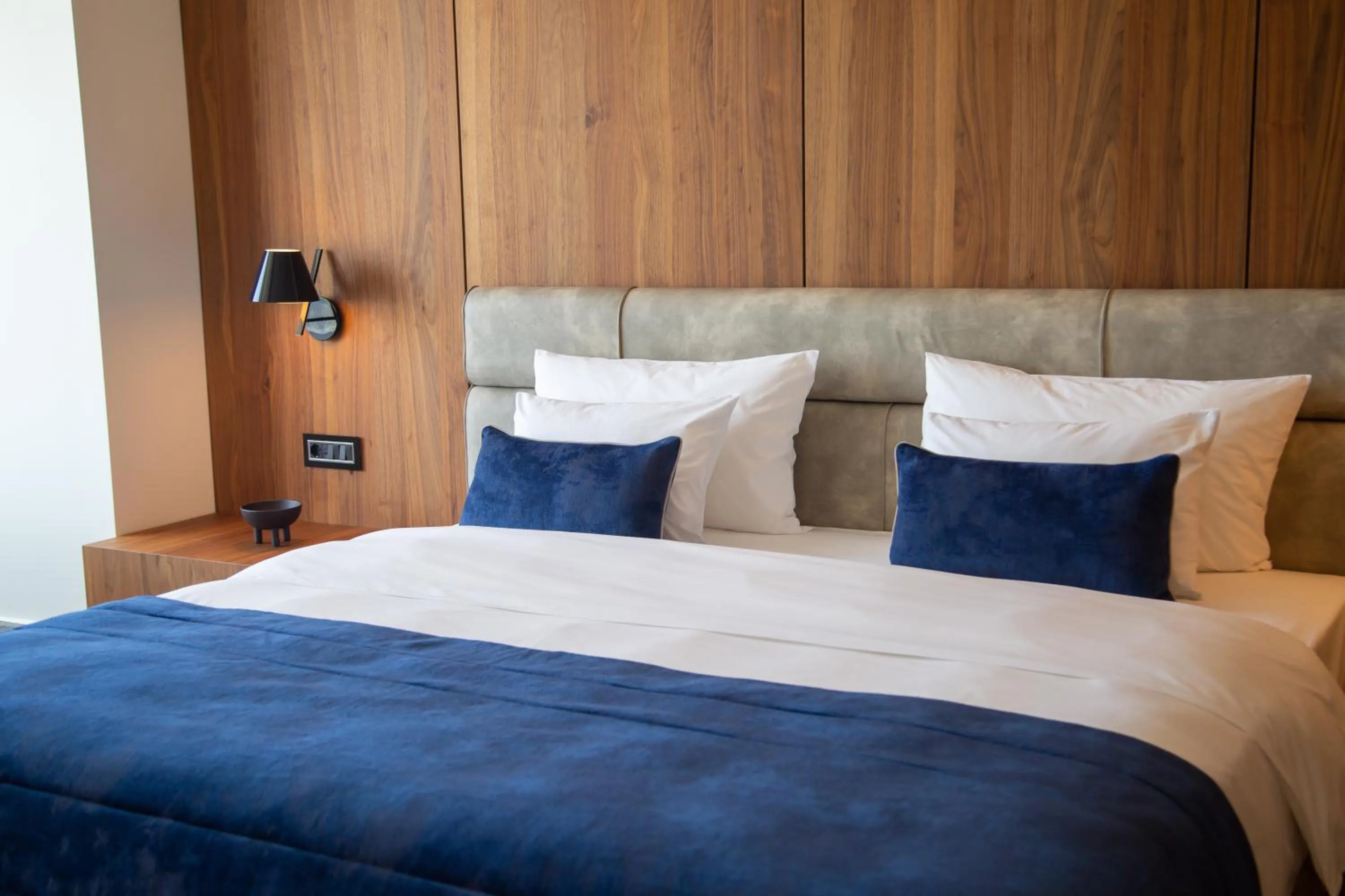 Bed in Abi's Hotel & SPA Vlore