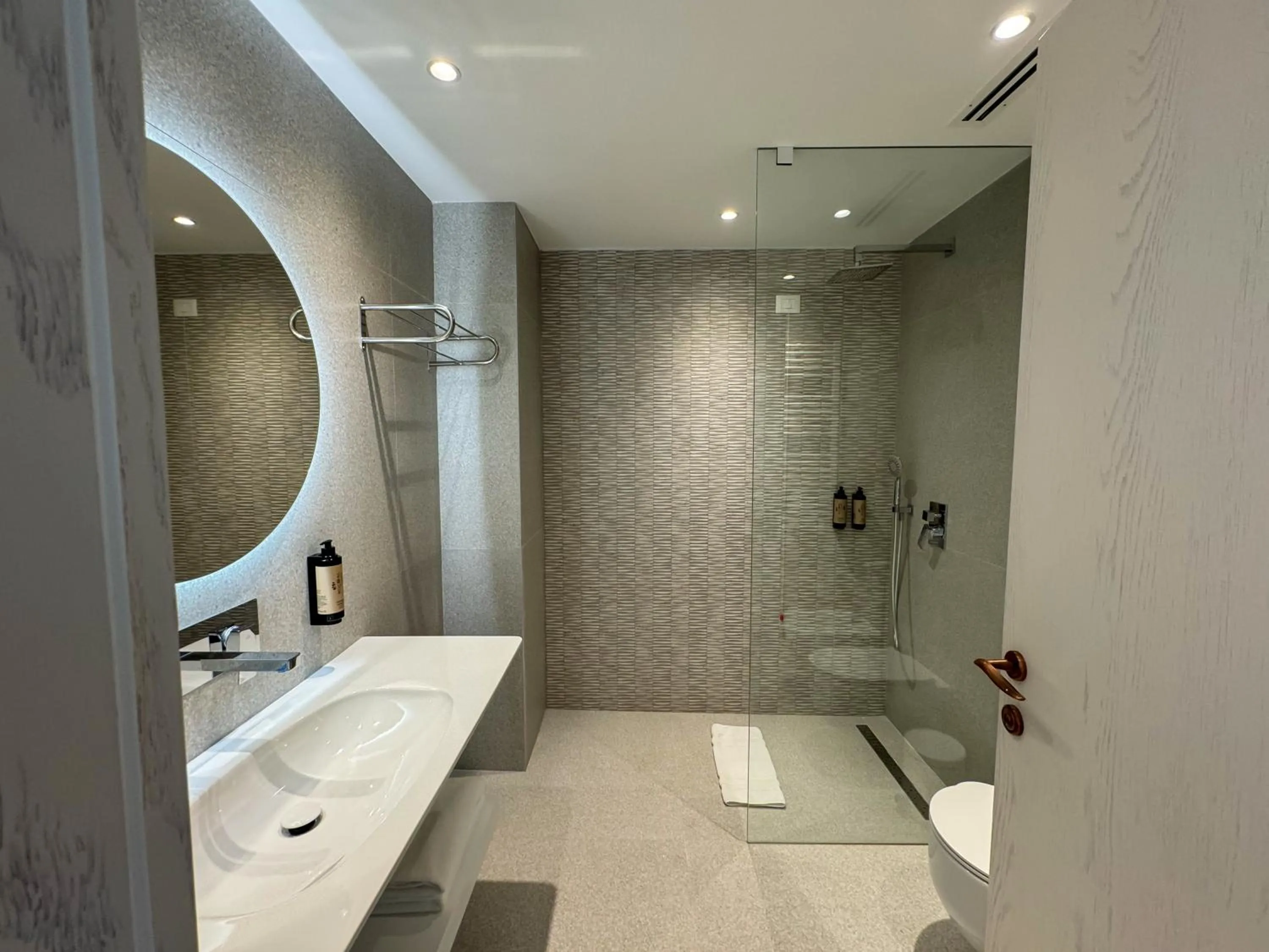 Bathroom in Abi's Hotel & SPA Vlore