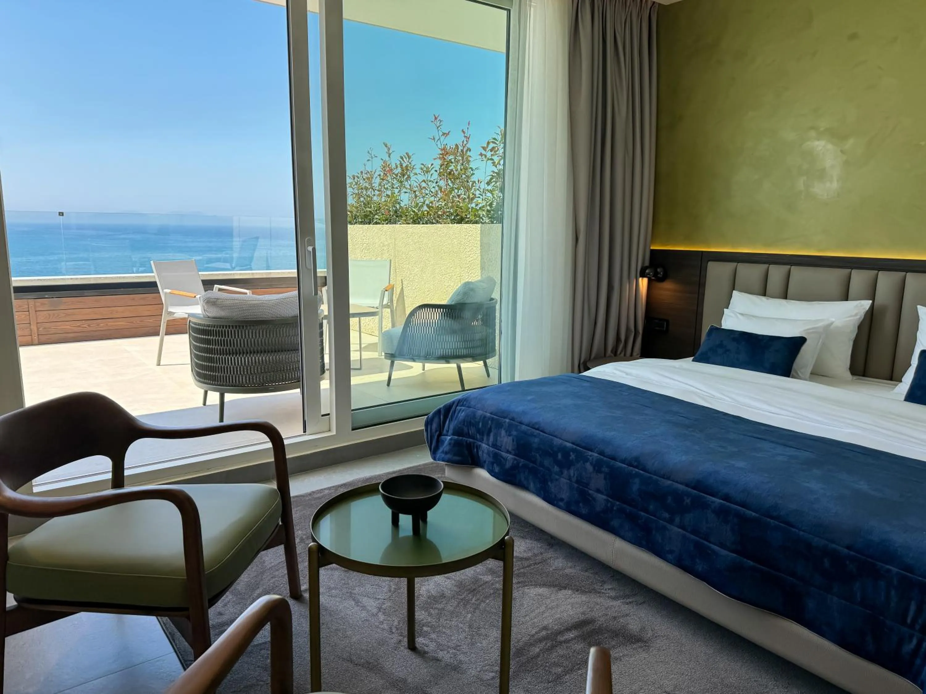 Bed in Abi's Hotel & SPA Vlore