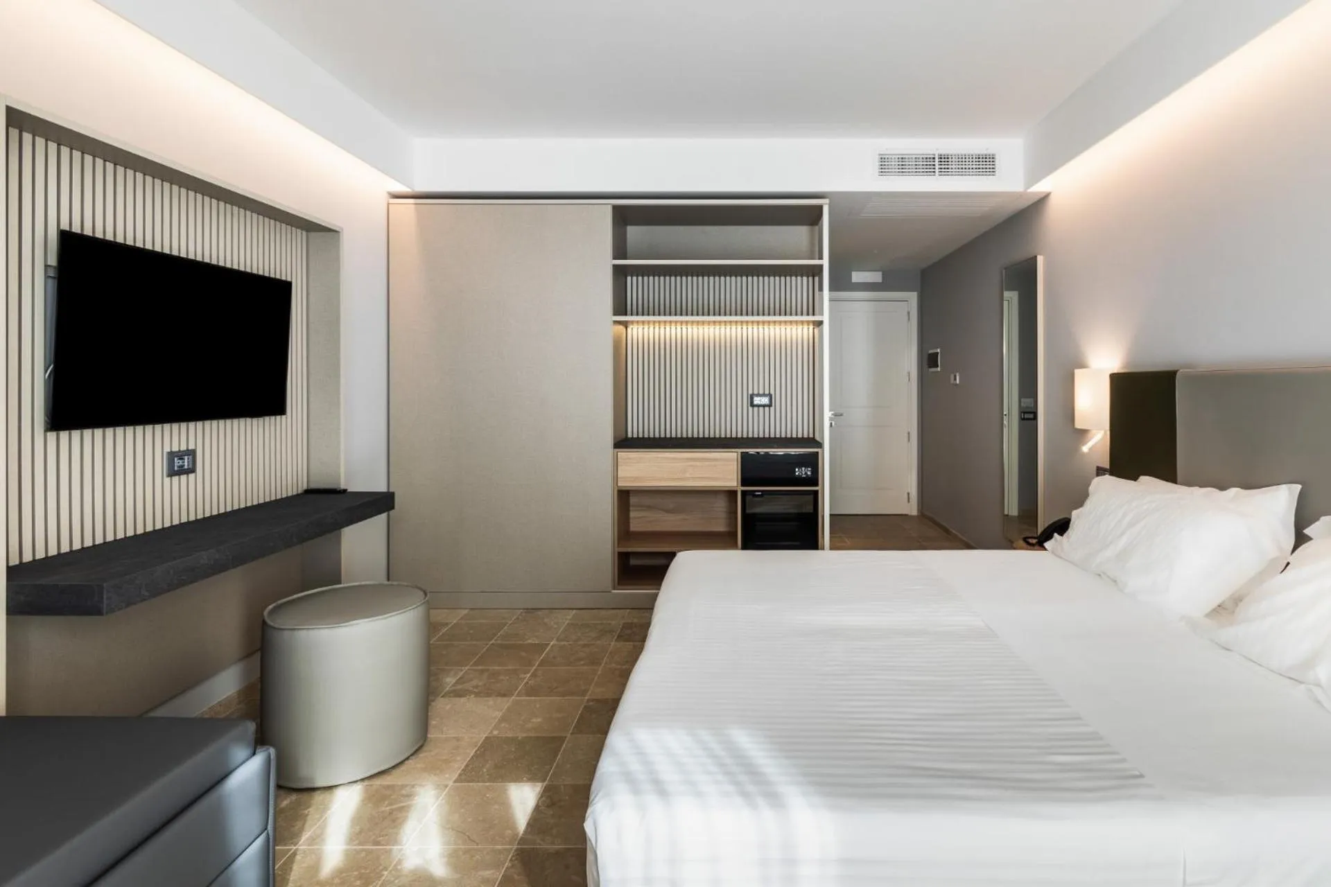 Bed in Hotel Netum Mare