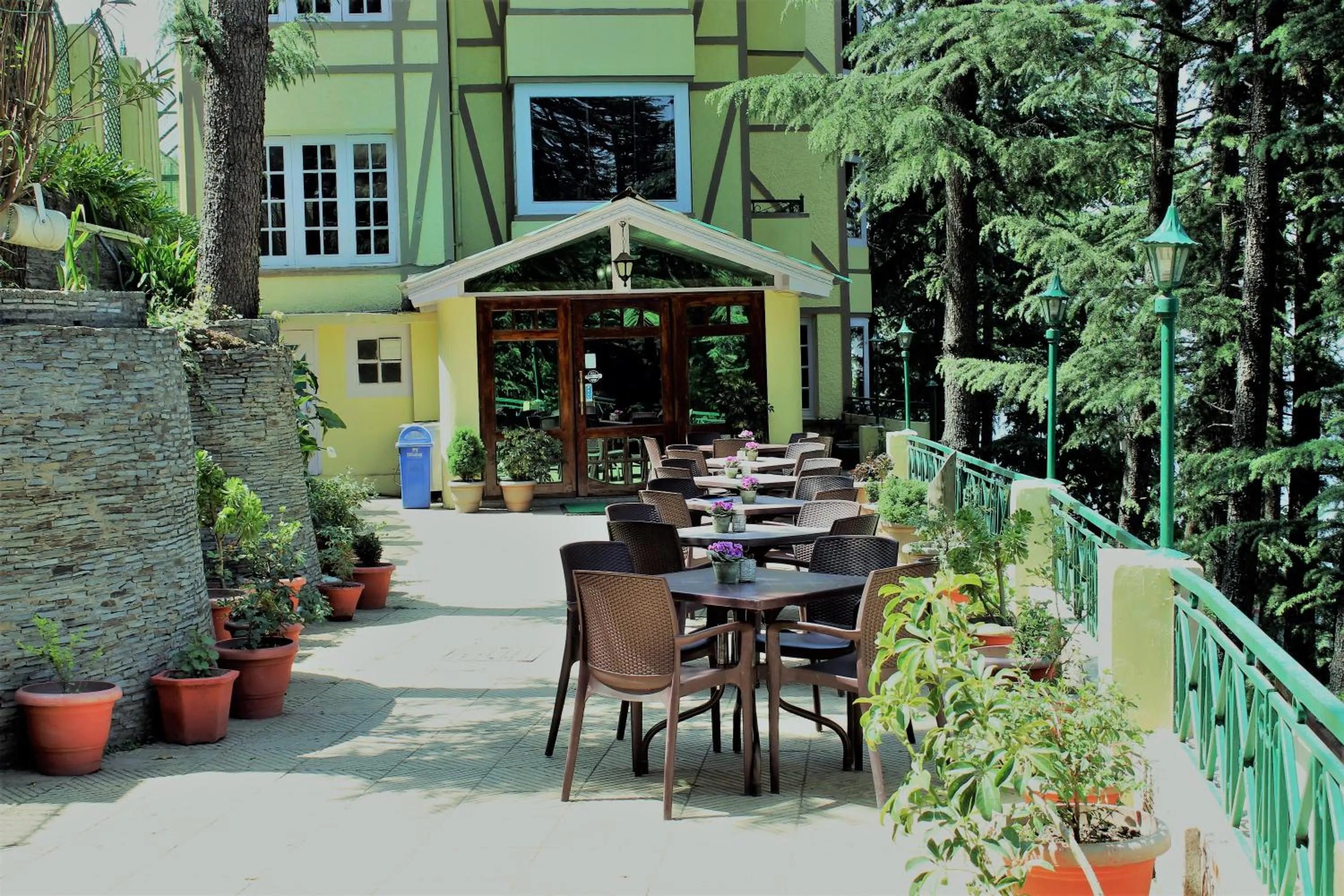 Facade/entrance in The Woodstock Resort