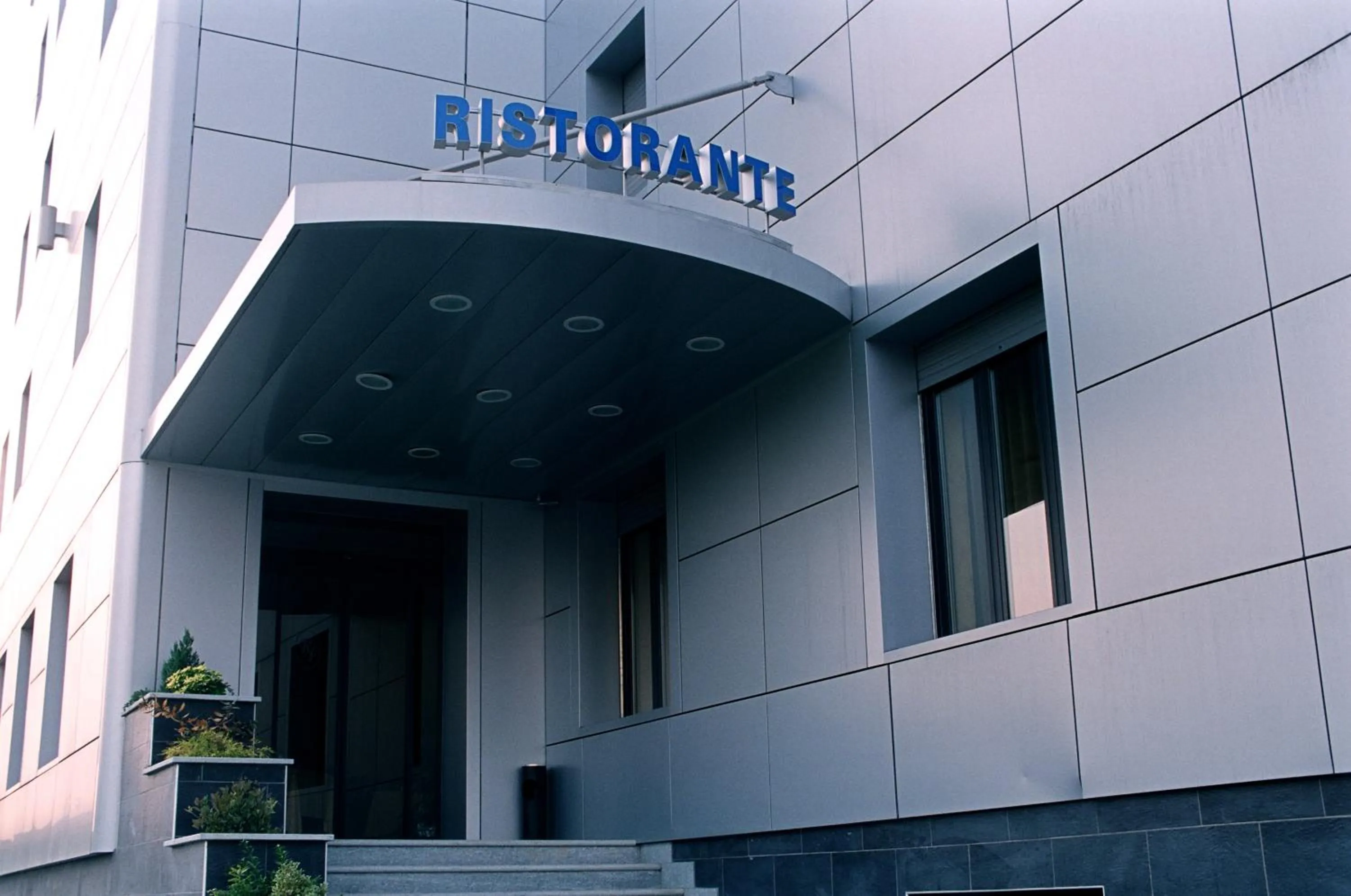Facade/entrance in Hotel Italia