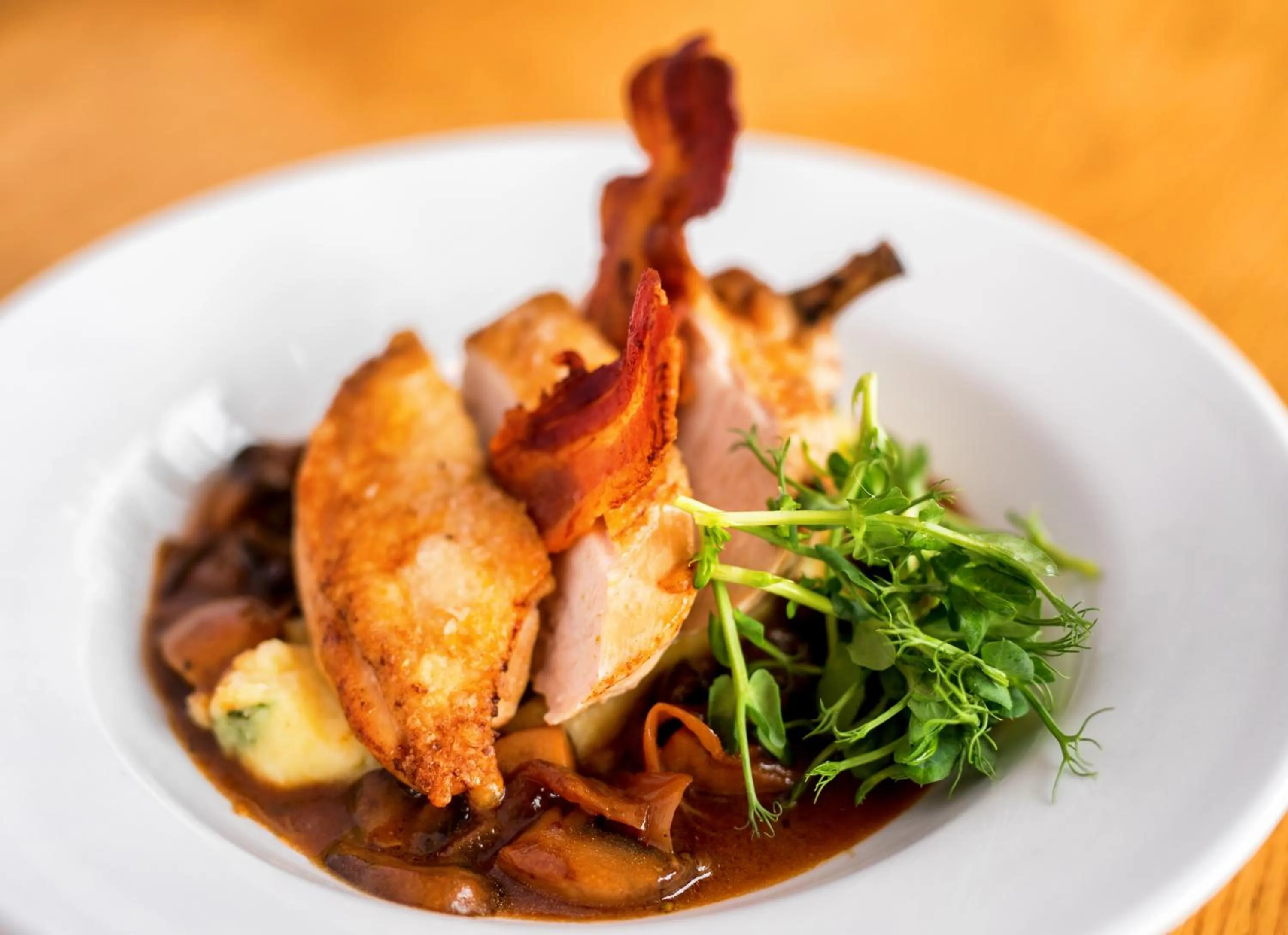 Restaurant/places to eat in Failte Hotel