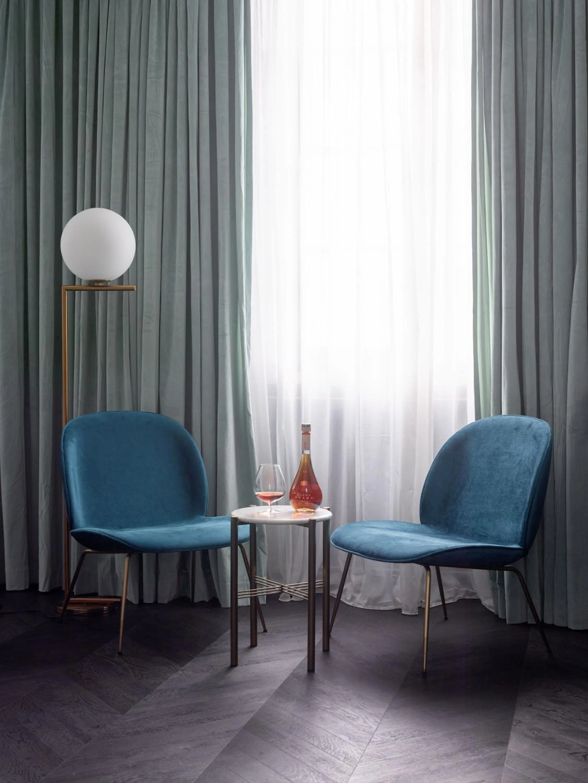 Seating area in Amosa Liège City Centre Hotel