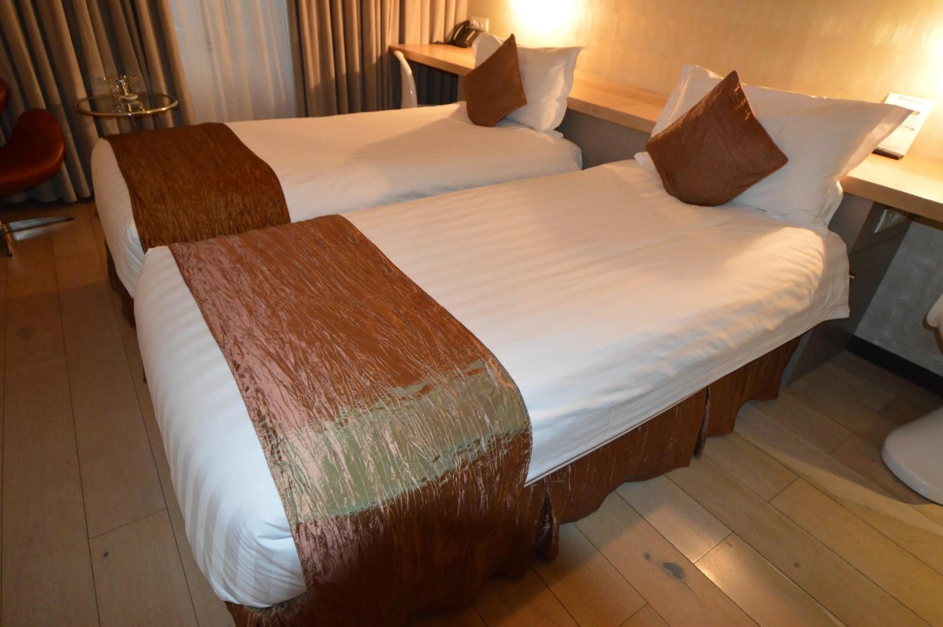 Photo of the whole room, Bed in Amosa Liège City Centre Hotel