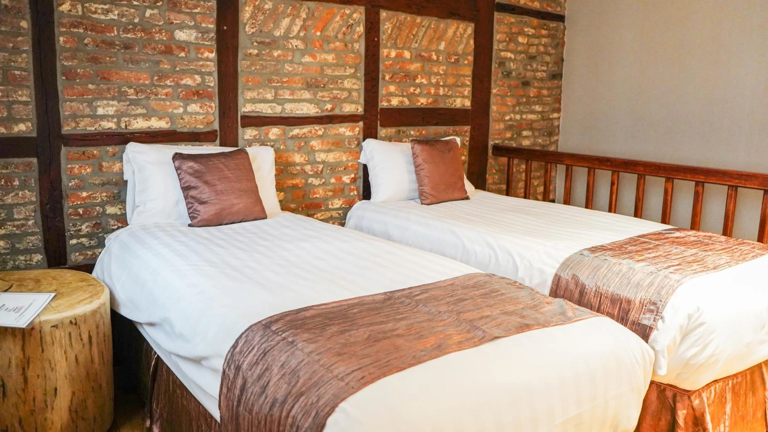 Bed in Amosa Liège City Centre Hotel