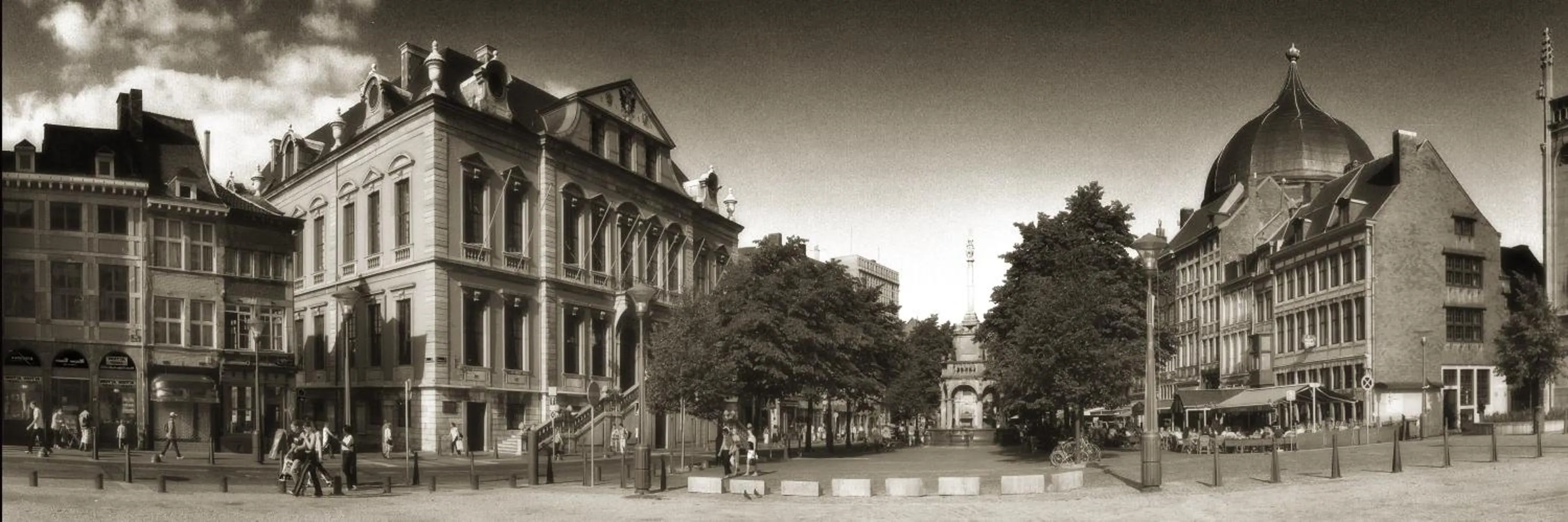 Street view in Amosa Liège City Centre Hotel