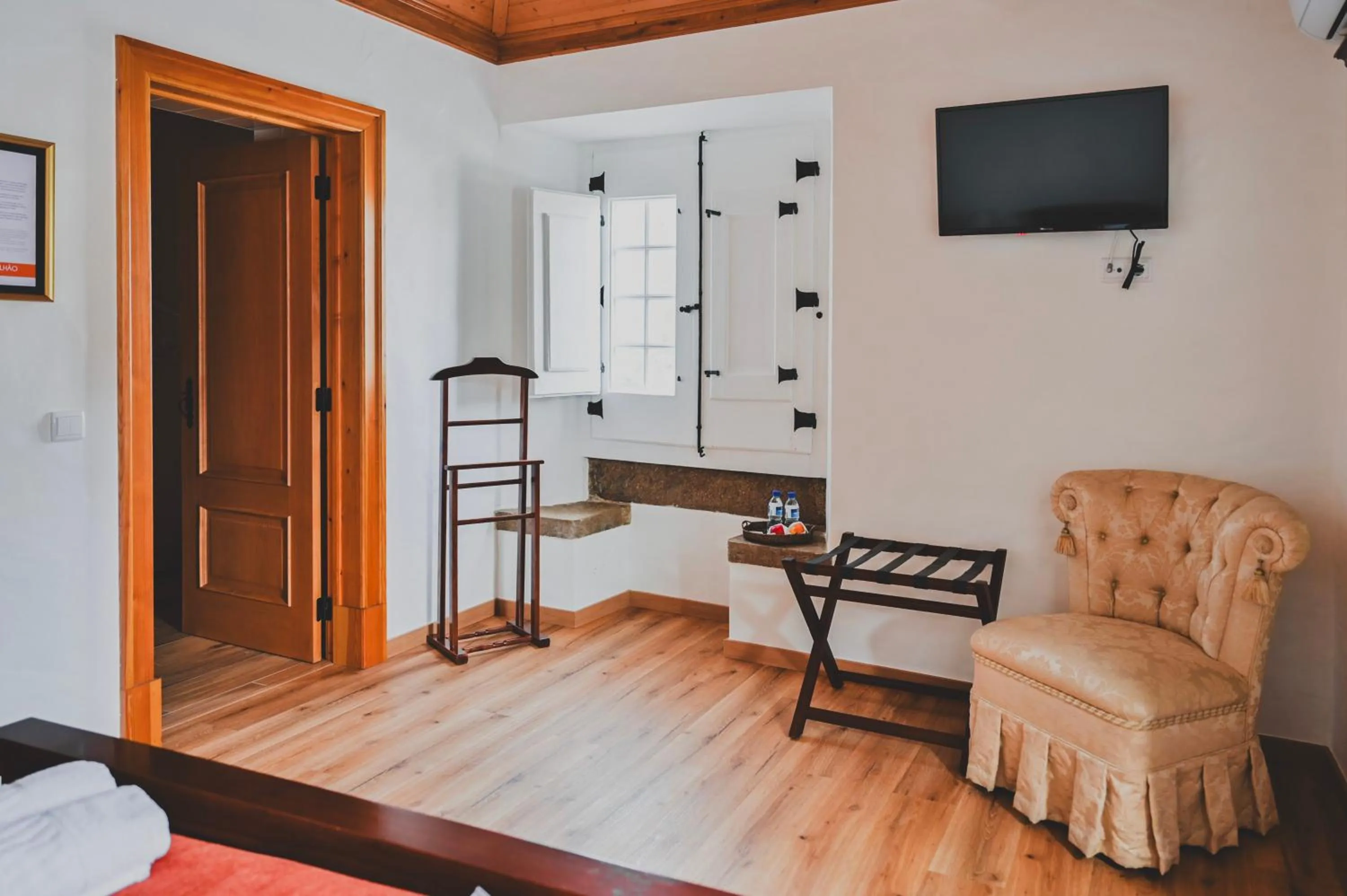 Photo of the whole room, Bed in Casa de Campo da Quinta da Pegada