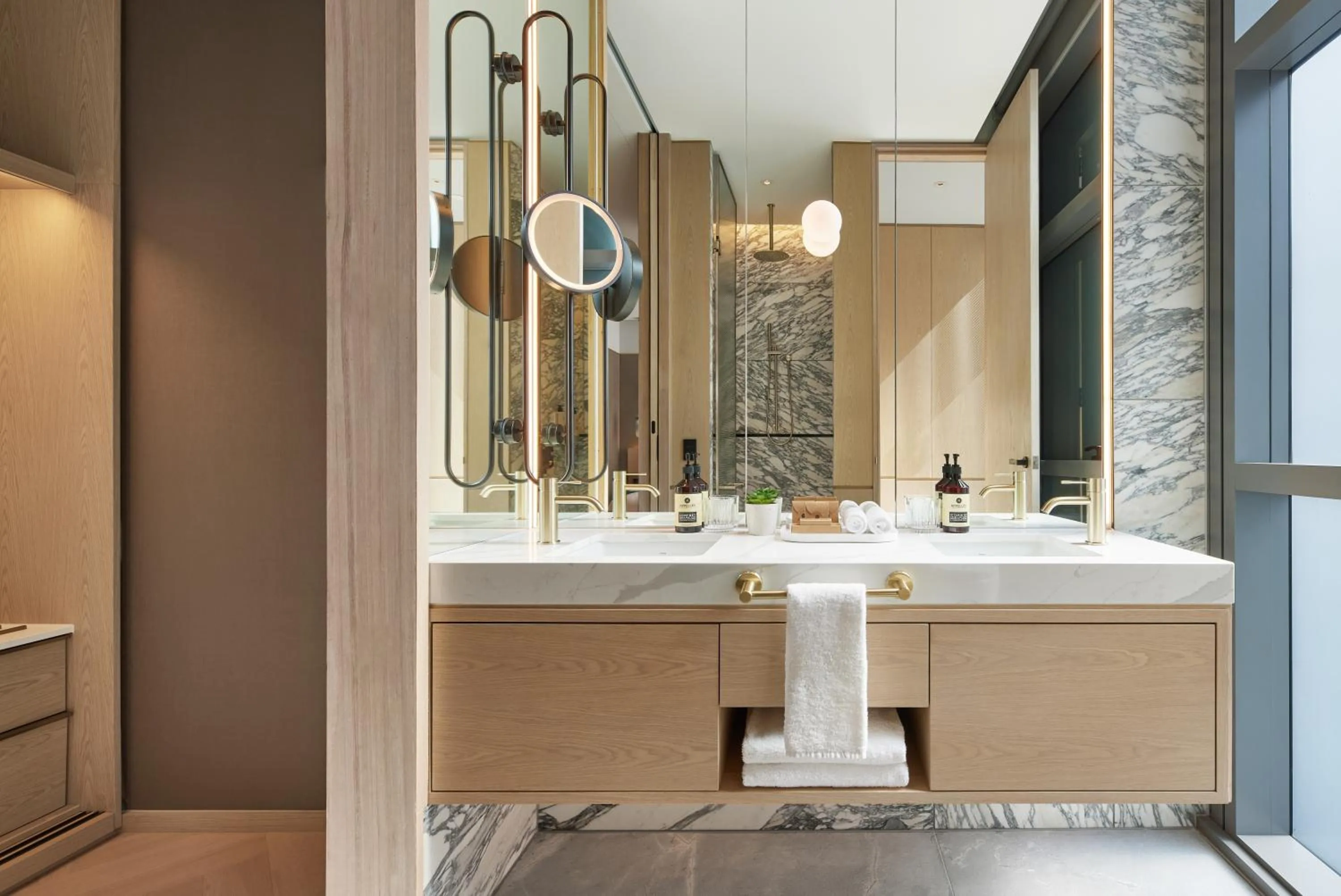 Bathroom in Lanson Place Parliament Gardens