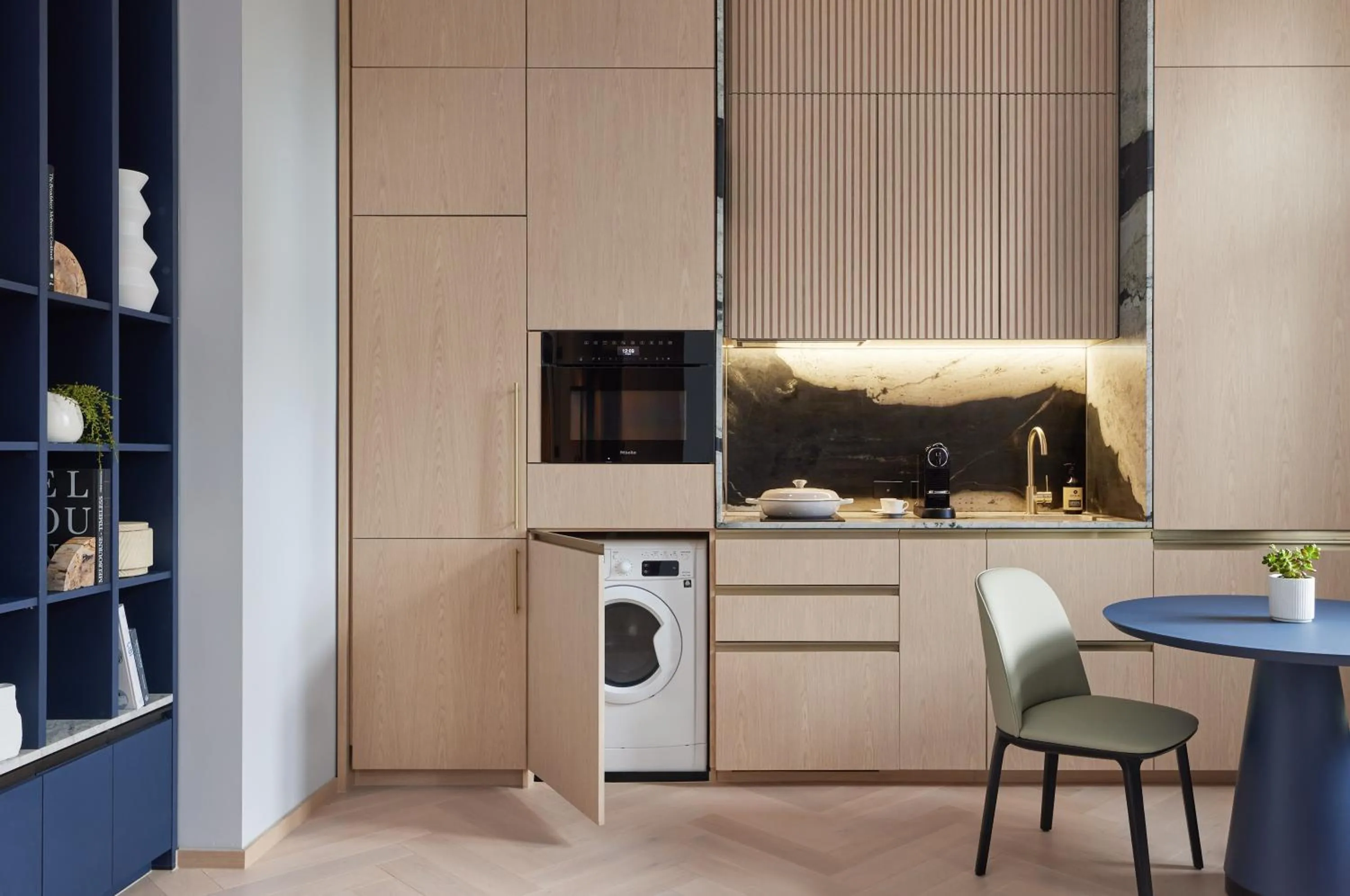 Kitchen or kitchenette in Lanson Place Parliament Gardens