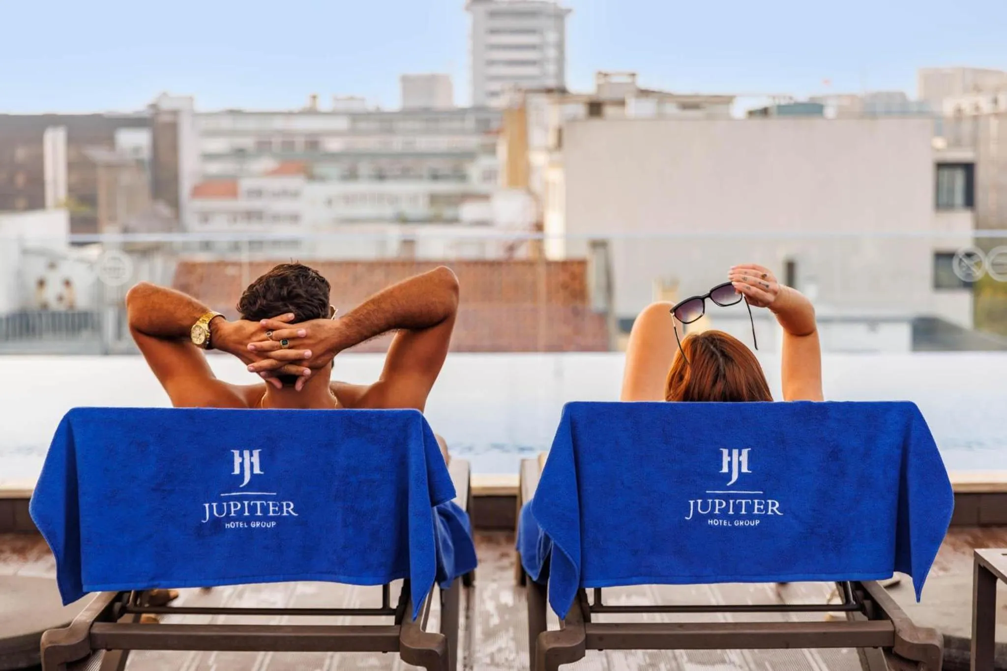 Swimming pool in Jupiter Lisboa Hotel - Rooftop & Spa