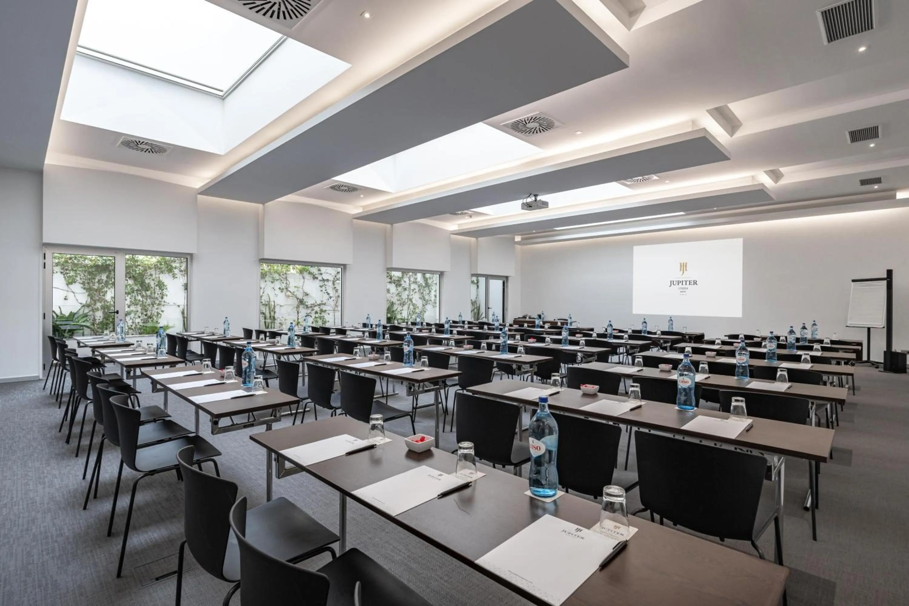 Meeting/conference room in Jupiter Lisboa Hotel - Rooftop & Spa