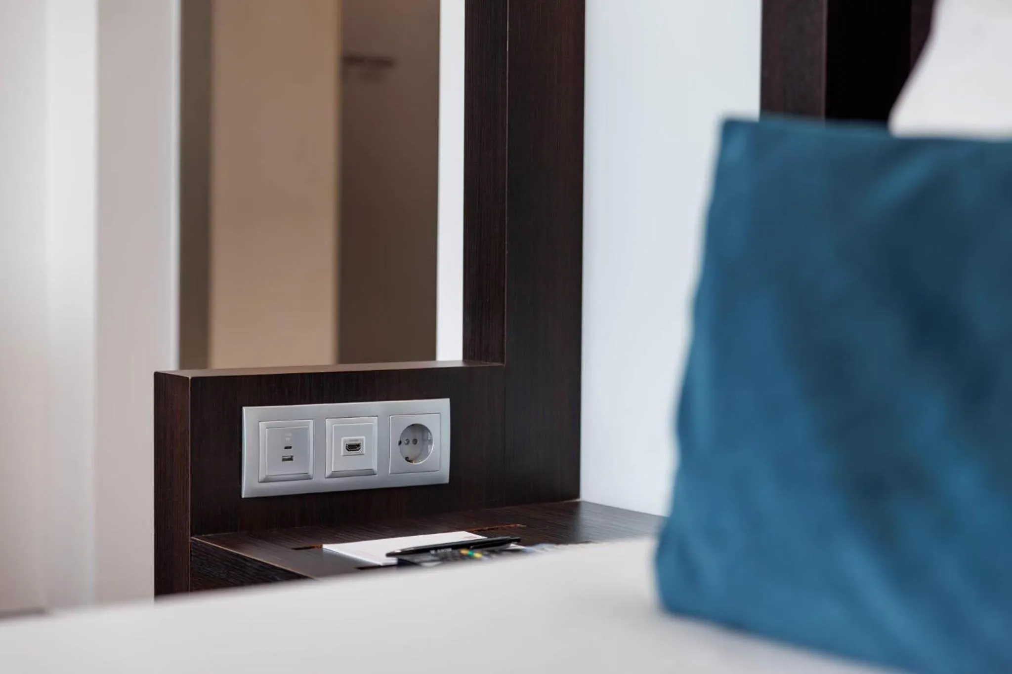 Photo of the whole room in Jupiter Lisboa Hotel - Rooftop & Spa