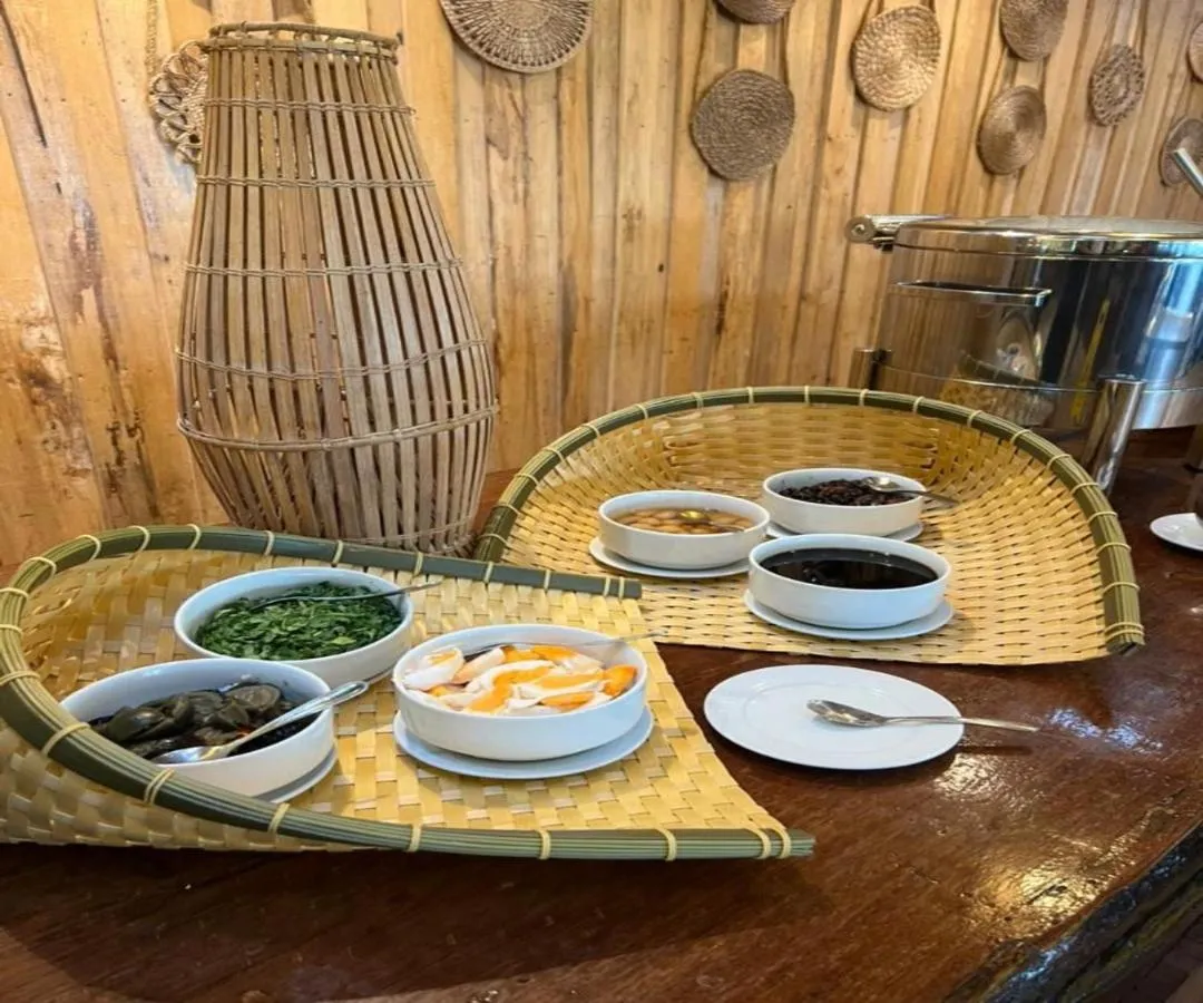 Restaurant/places to eat in Borneo Beach & Mangrove Resort