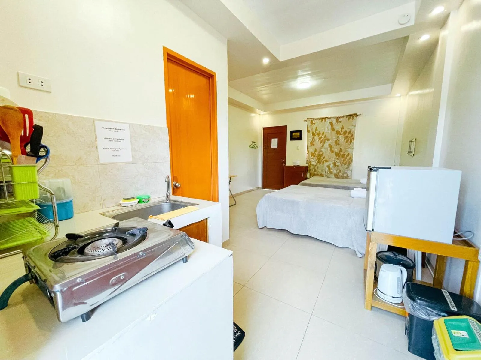 Photo of the whole room, Bed in Villa Pamana Inn Puerto Galera powered by Cocotel