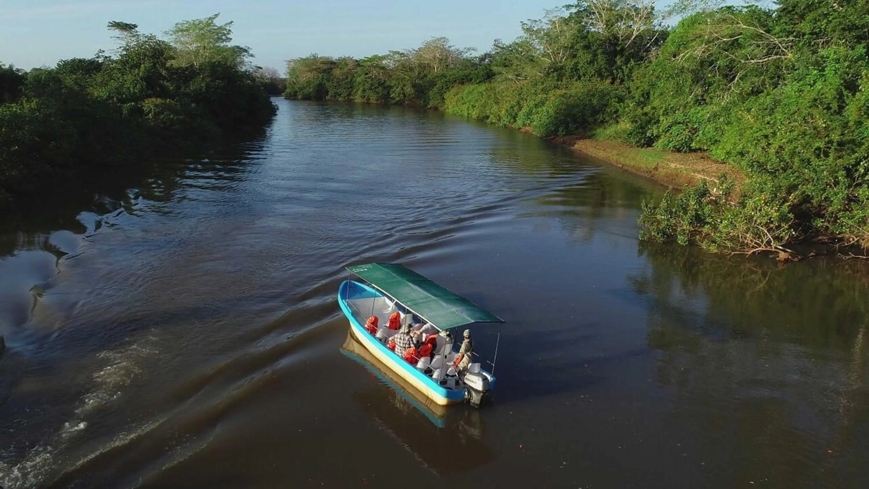 People in Natural Lodge Caño Negro