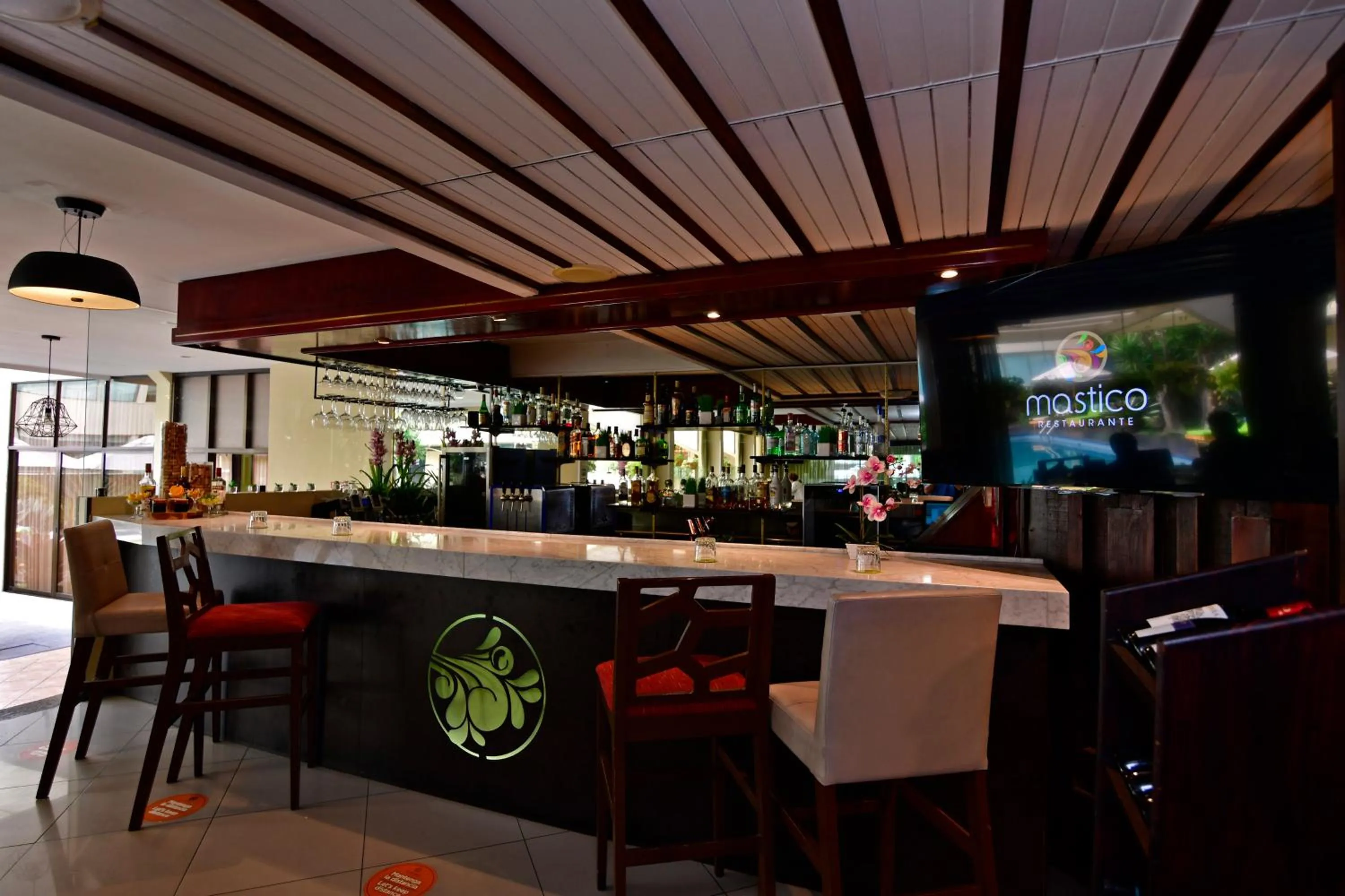 Restaurant/places to eat in Auténtico Hotel