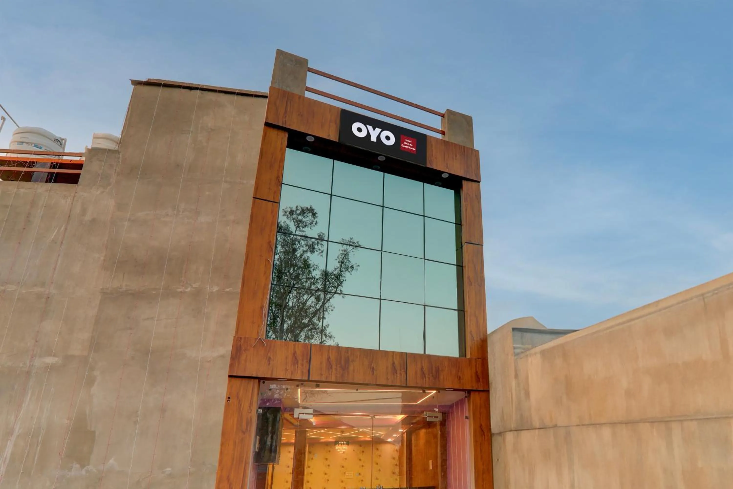 Facade/entrance in Hotel O Krishna guest house and restaurant