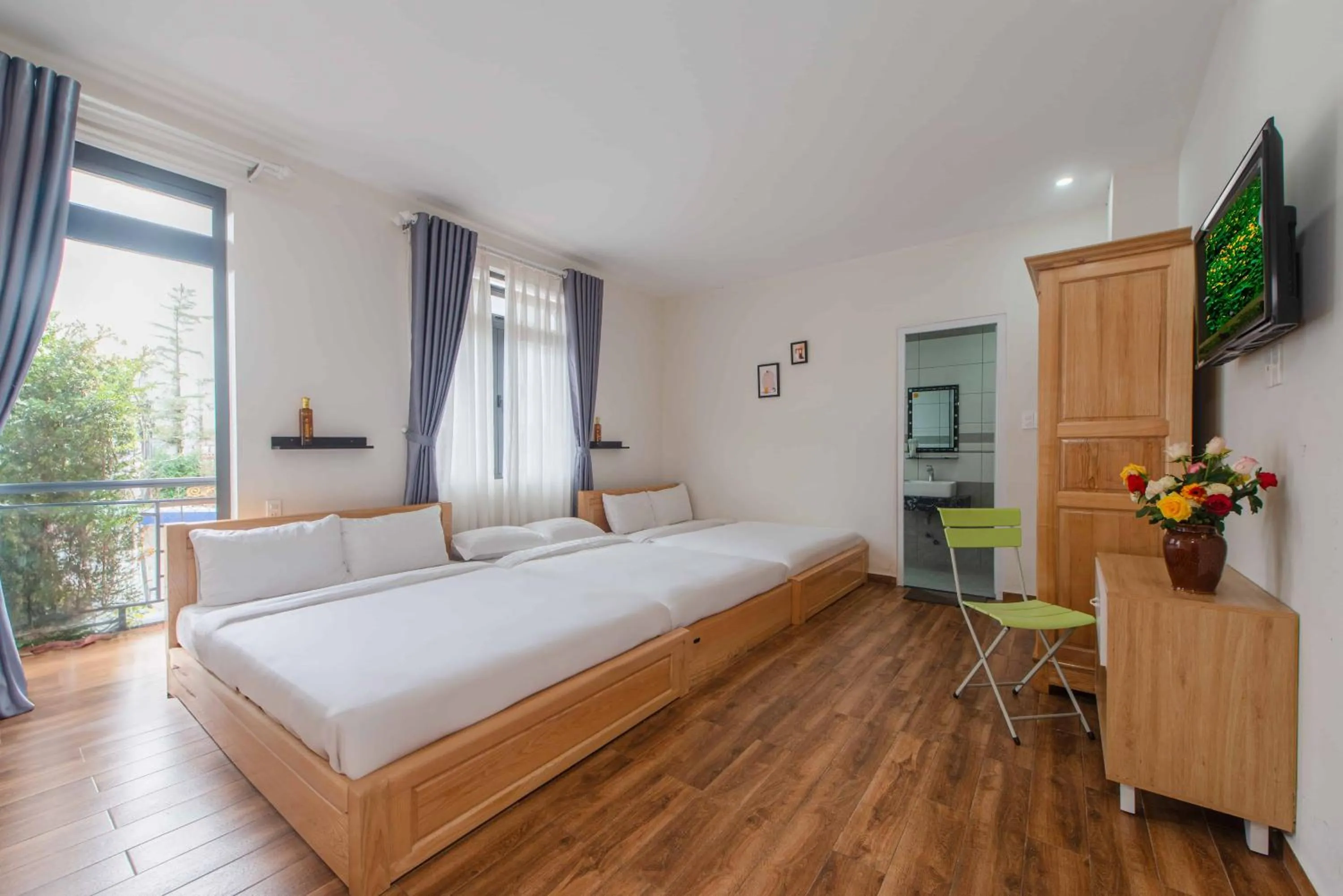 Communal lounge/ TV room, Bed in Nhý Villa Đà Lạt Review